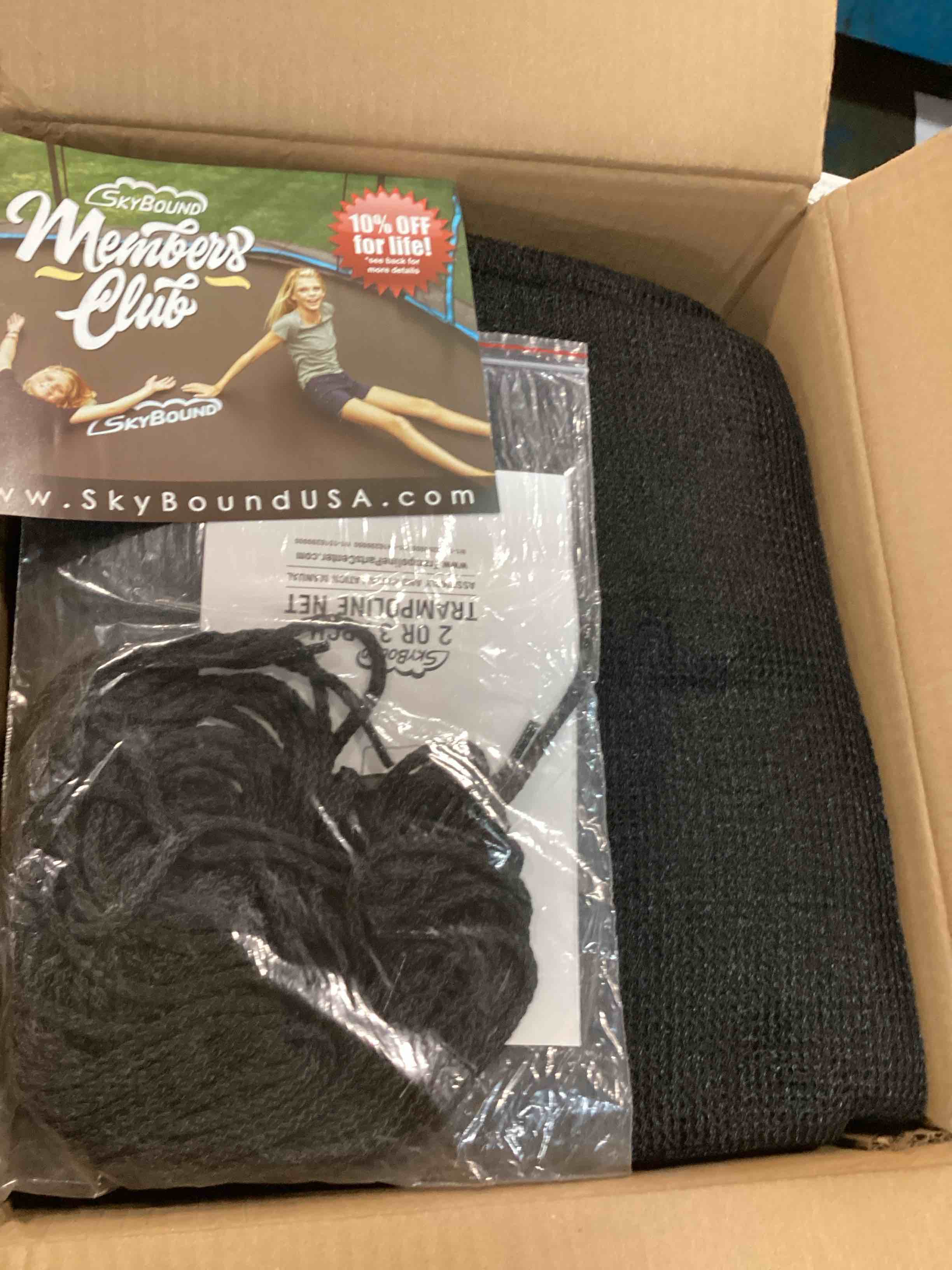 https://s3.amazonaws.com/lotting-images-prod/bidfta/BLU5688170_1715190271669.jpeg