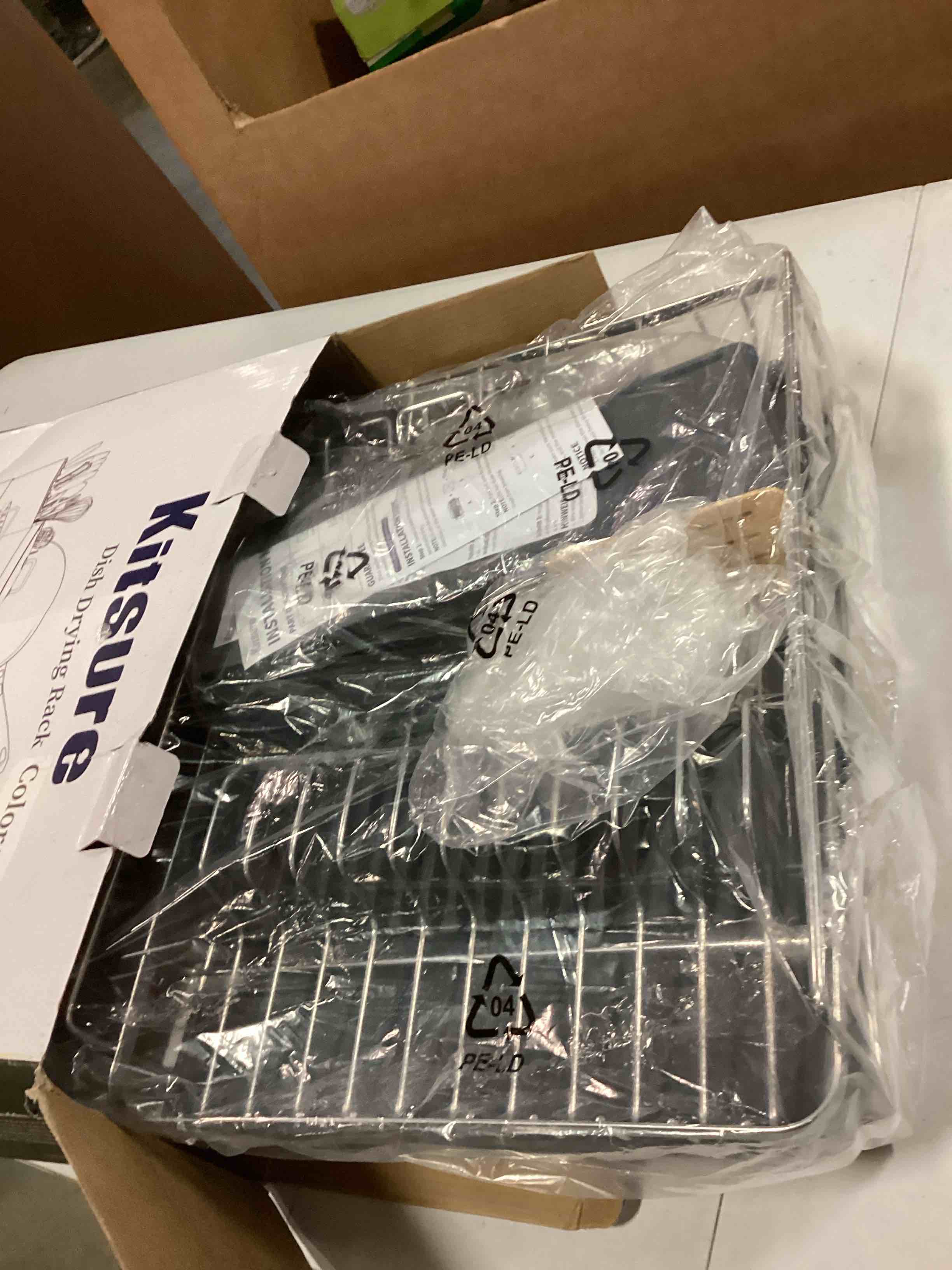 https://s3.amazonaws.com/lotting-images-prod/bidfta/BLU5688590_1714067758931.jpeg