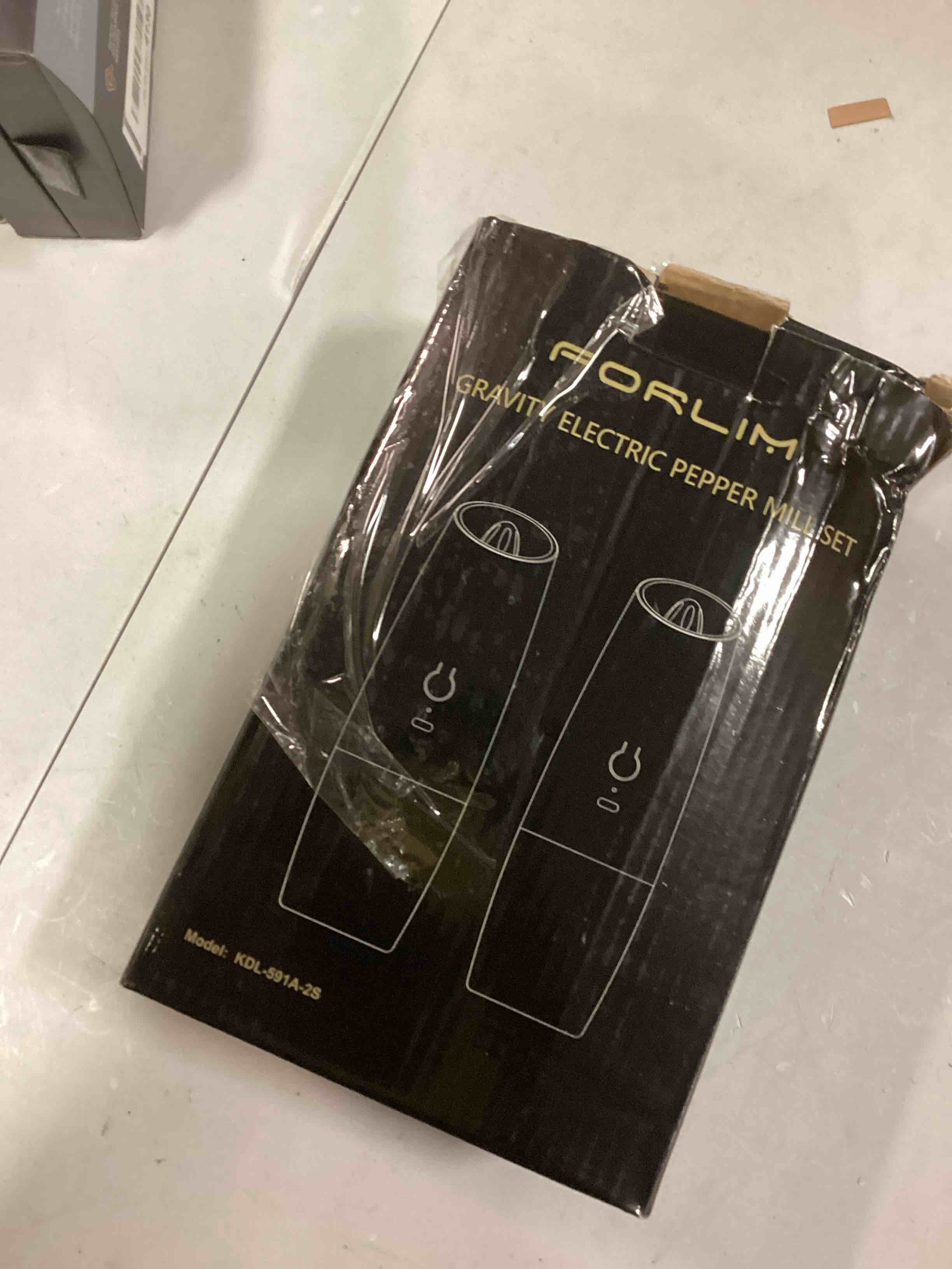 https://s3.amazonaws.com/lotting-images-prod/bidfta/BLU5688766_1714143609478.jpeg