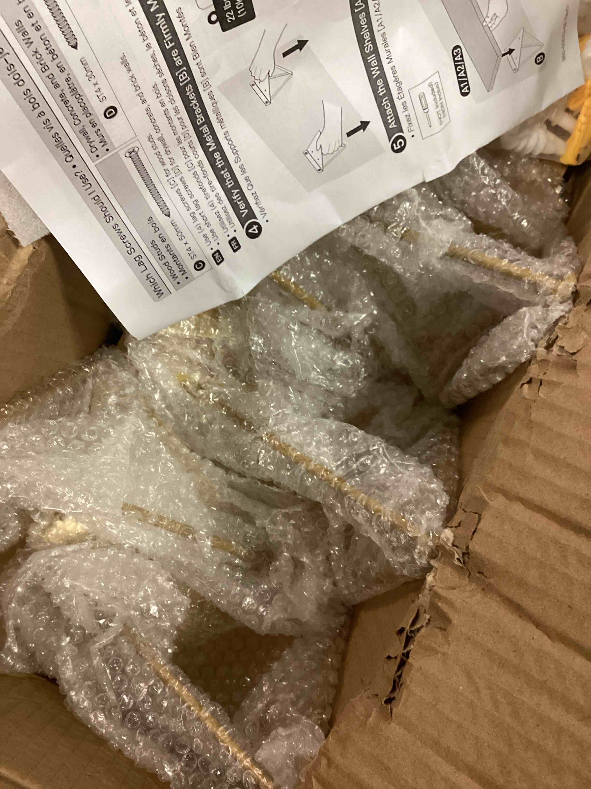https://s3.amazonaws.com/lotting-images-prod/bidfta/BLU5688776_1714150542067.jpeg