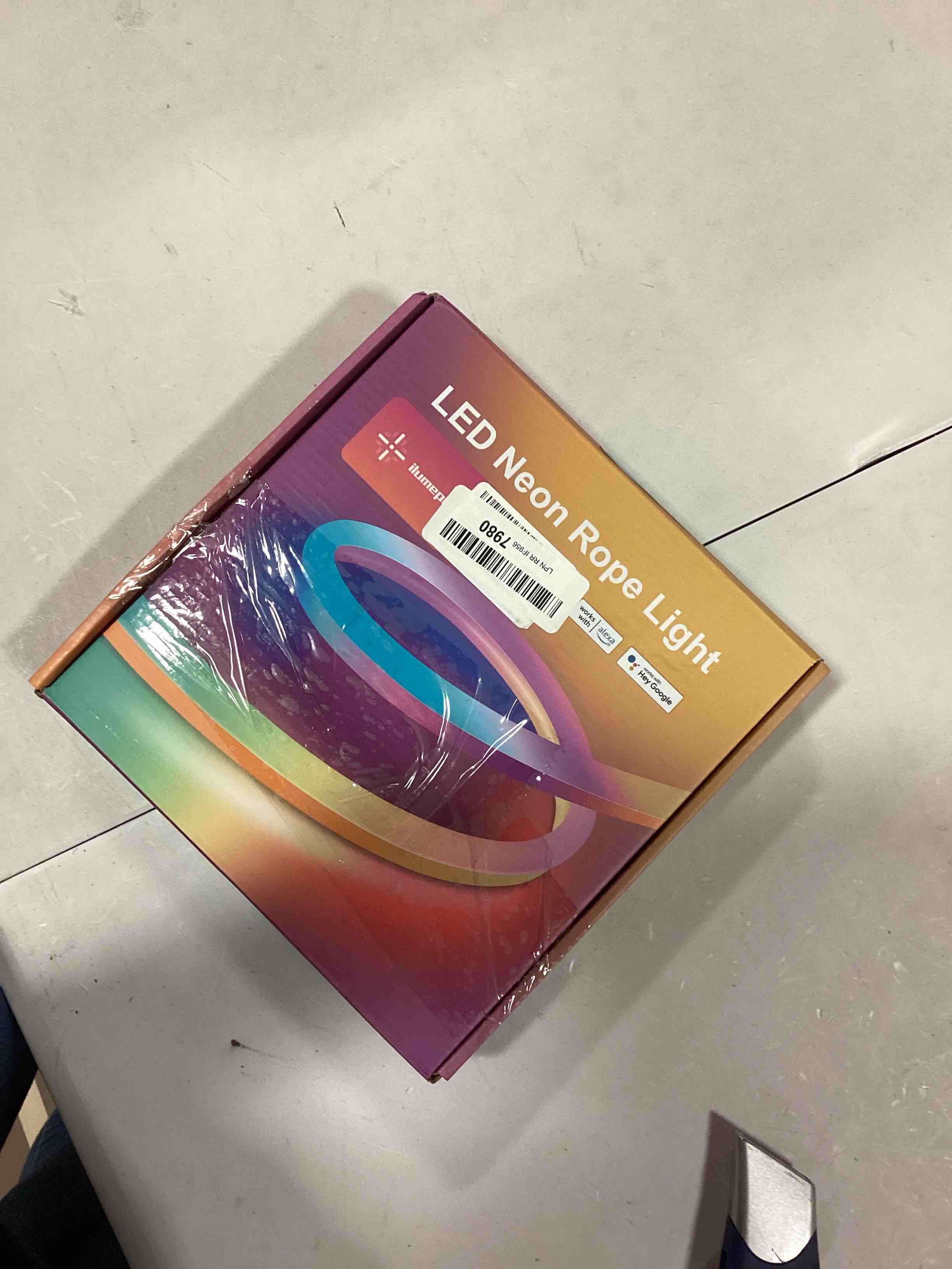 https://s3.amazonaws.com/lotting-images-prod/bidfta/BLU5688791_1714146666250.jpeg