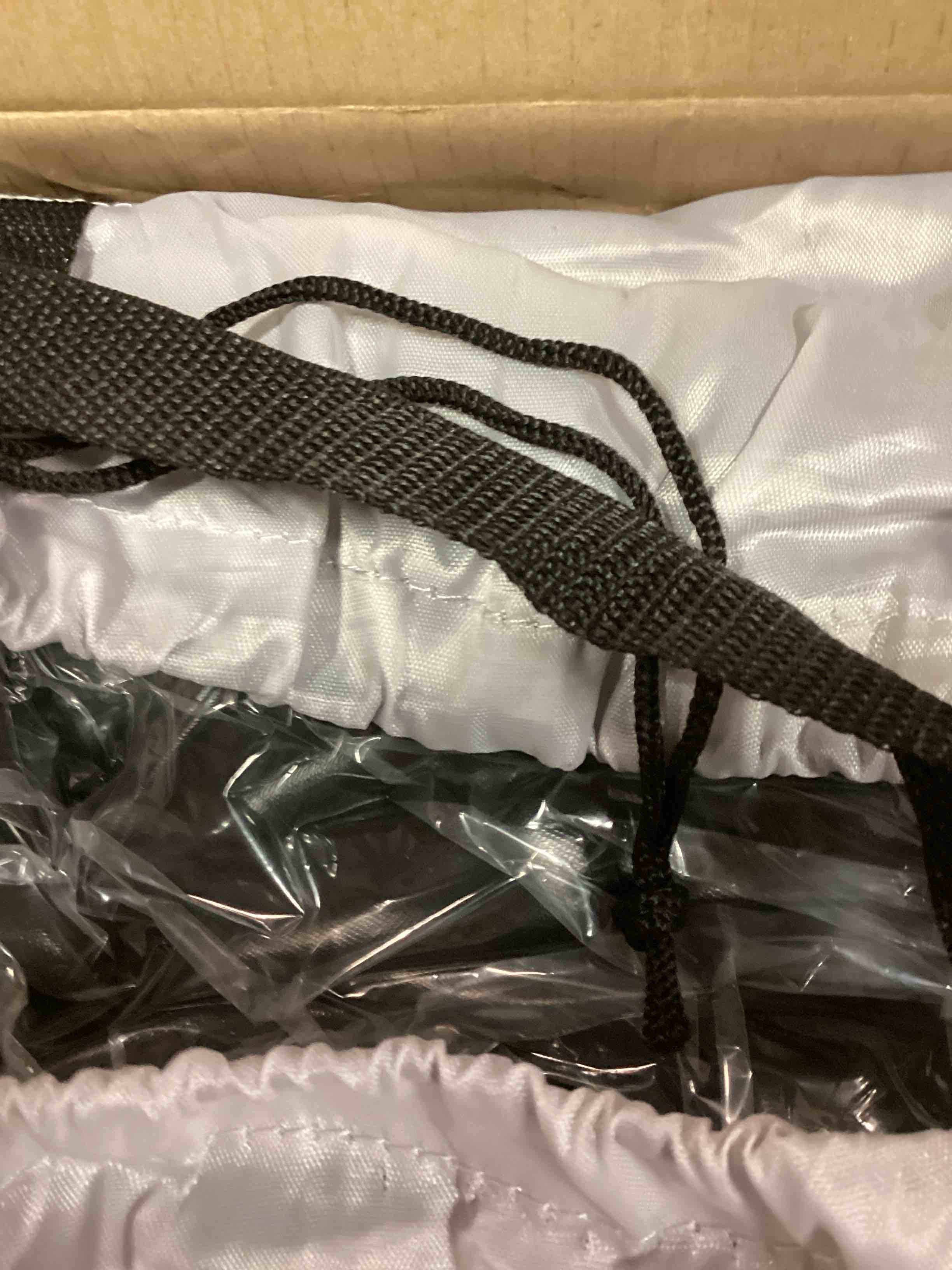 https://s3.amazonaws.com/lotting-images-prod/bidfta/BLU5688825_1714149846586.jpeg