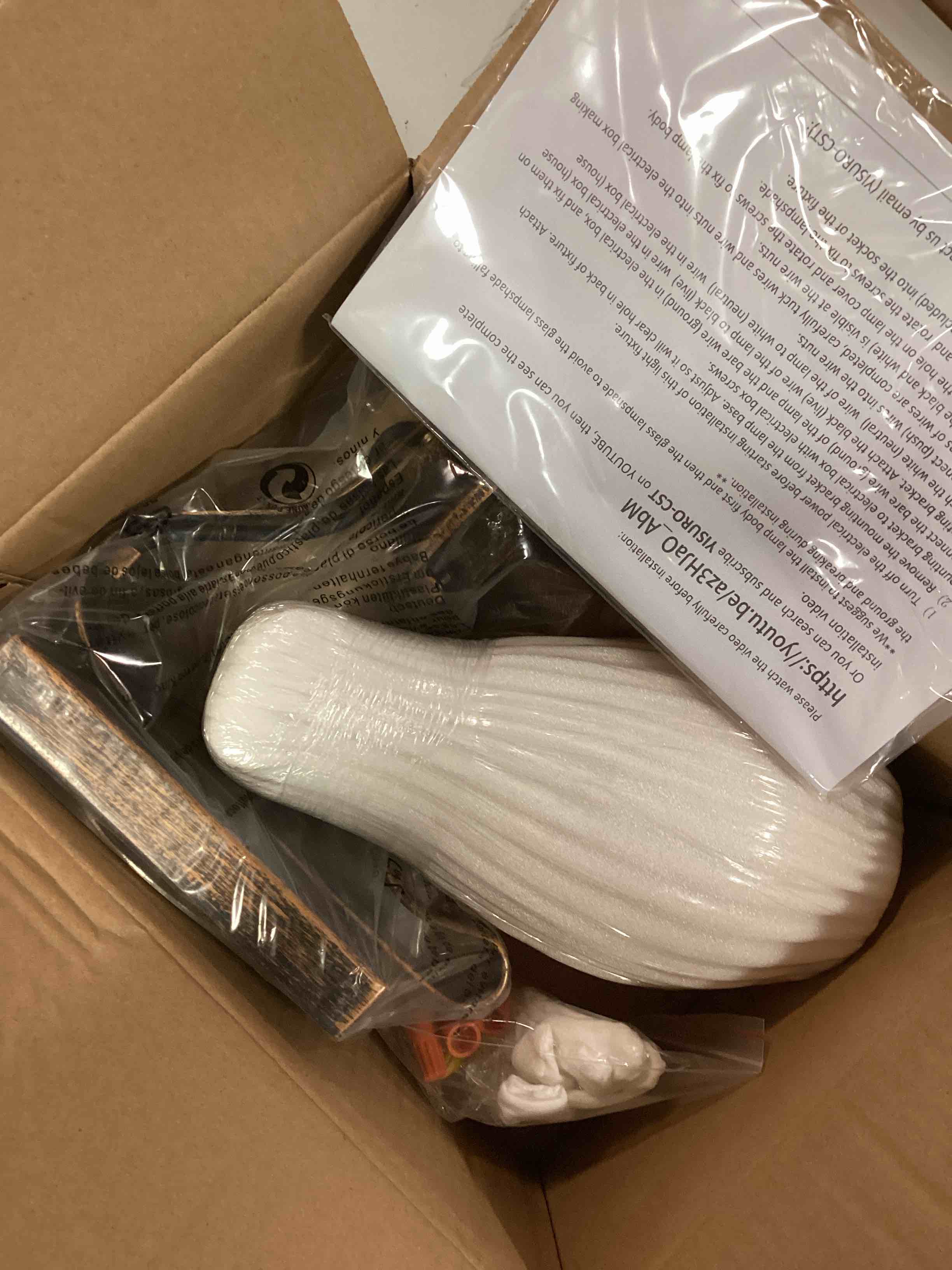 https://s3.amazonaws.com/lotting-images-prod/bidfta/BLU5688913_1714159847402.jpeg