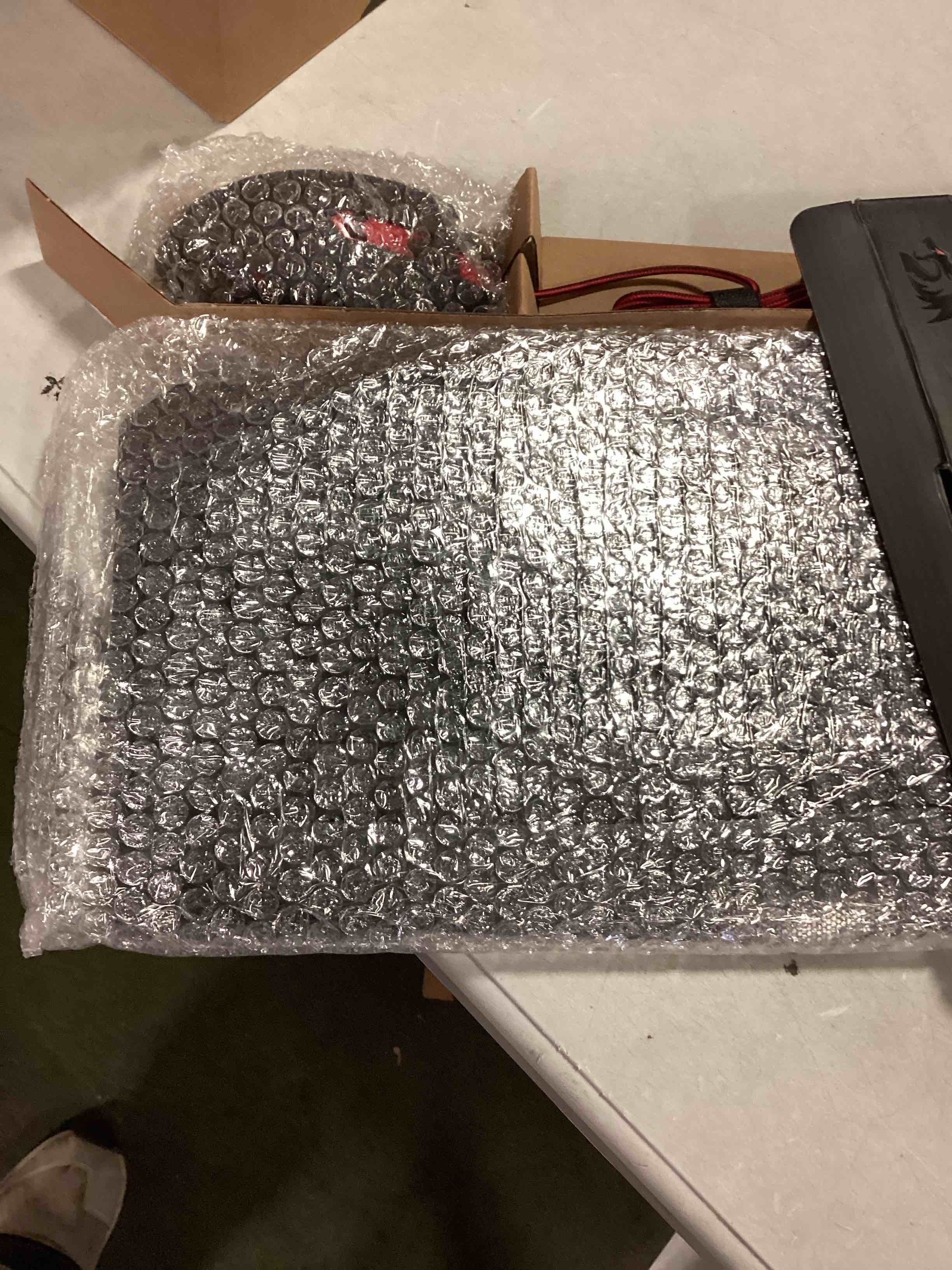 https://s3.amazonaws.com/lotting-images-prod/bidfta/BLU5689999_1714410818120.jpeg