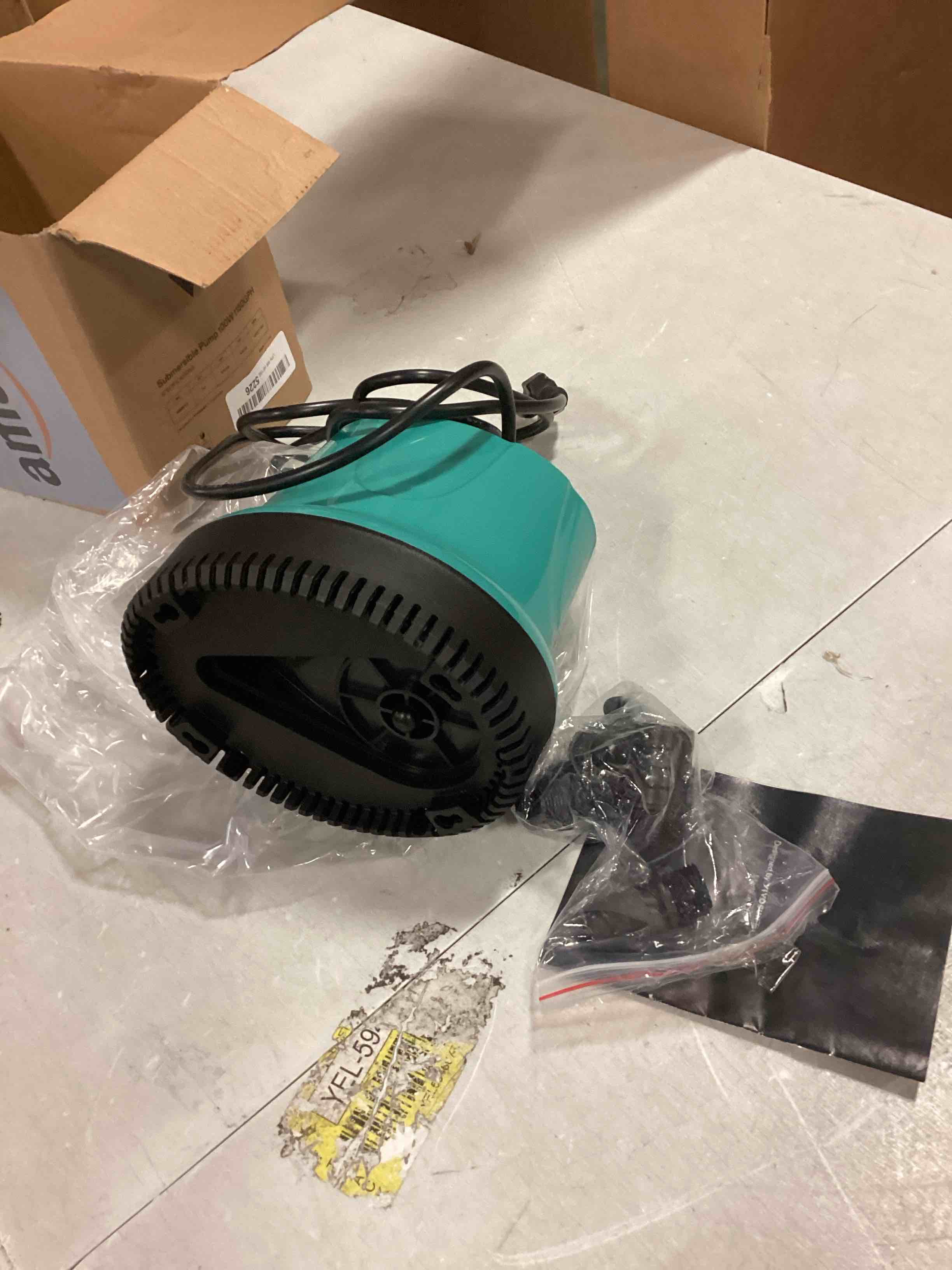 https://s3.amazonaws.com/lotting-images-prod/bidfta/BLU5690149_1714490058213.jpeg