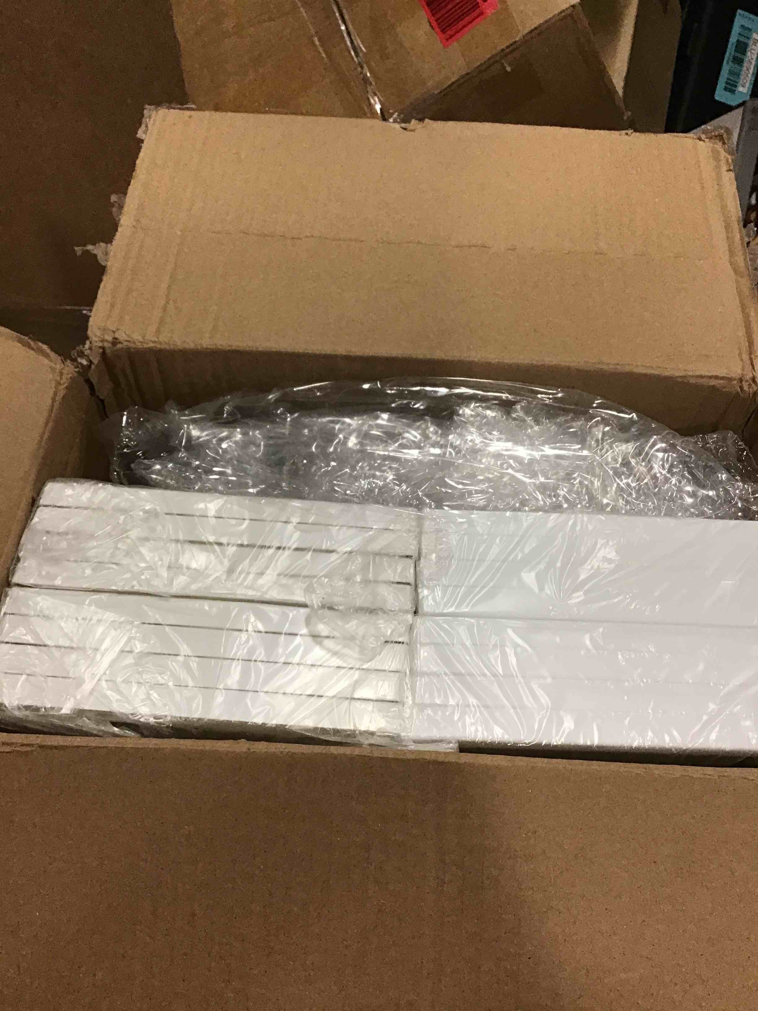 https://s3.amazonaws.com/lotting-images-prod/bidfta/BLU5690524_1714739379094.jpeg