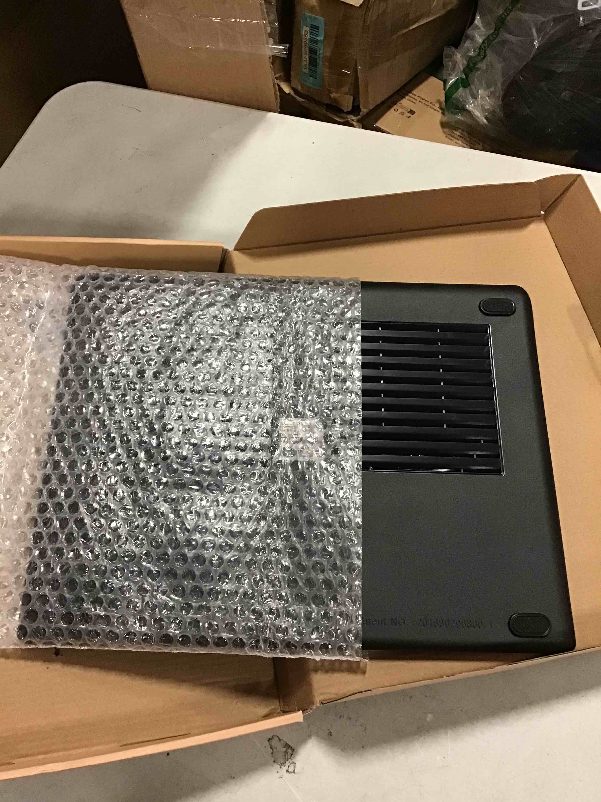 https://s3.amazonaws.com/lotting-images-prod/bidfta/BLU5690575_1714744486048.jpeg