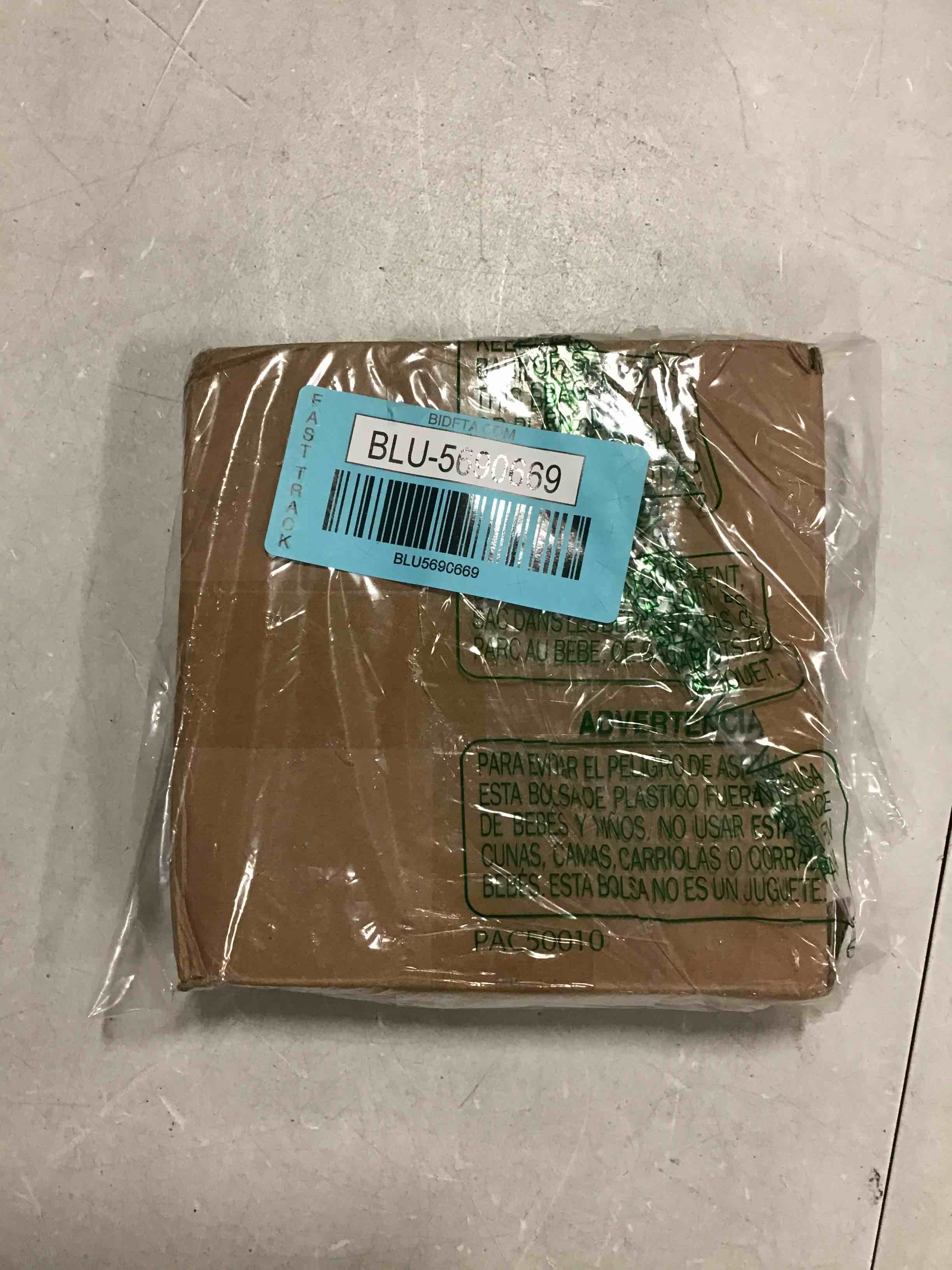 https://s3.amazonaws.com/lotting-images-prod/bidfta/BLU5690669_1714757549594.jpeg