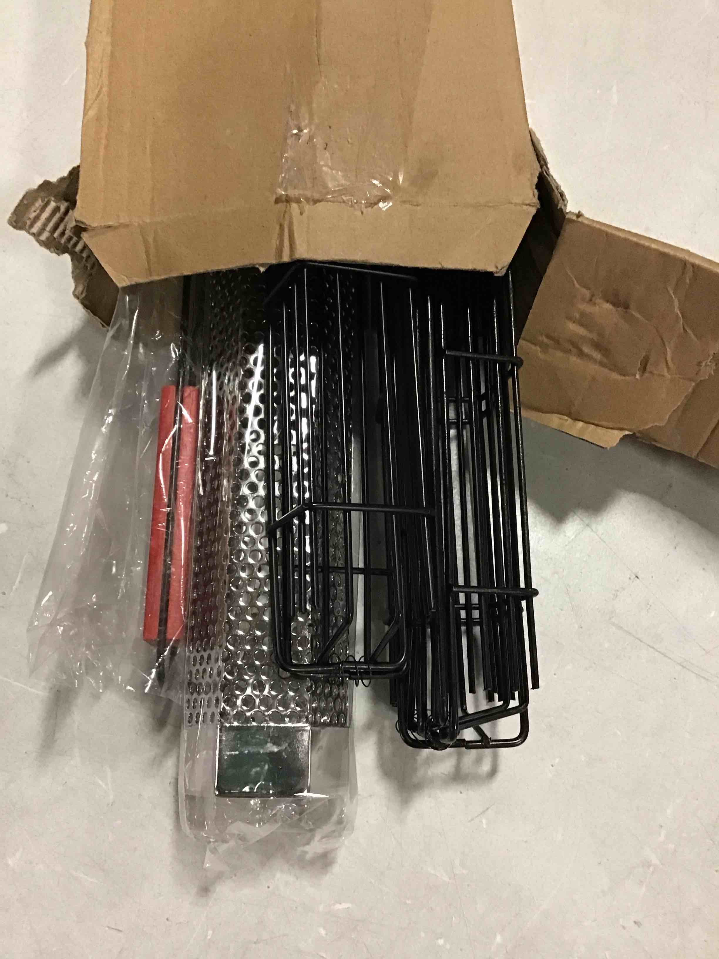 https://s3.amazonaws.com/lotting-images-prod/bidfta/BLU5690683_1714758798091.jpeg