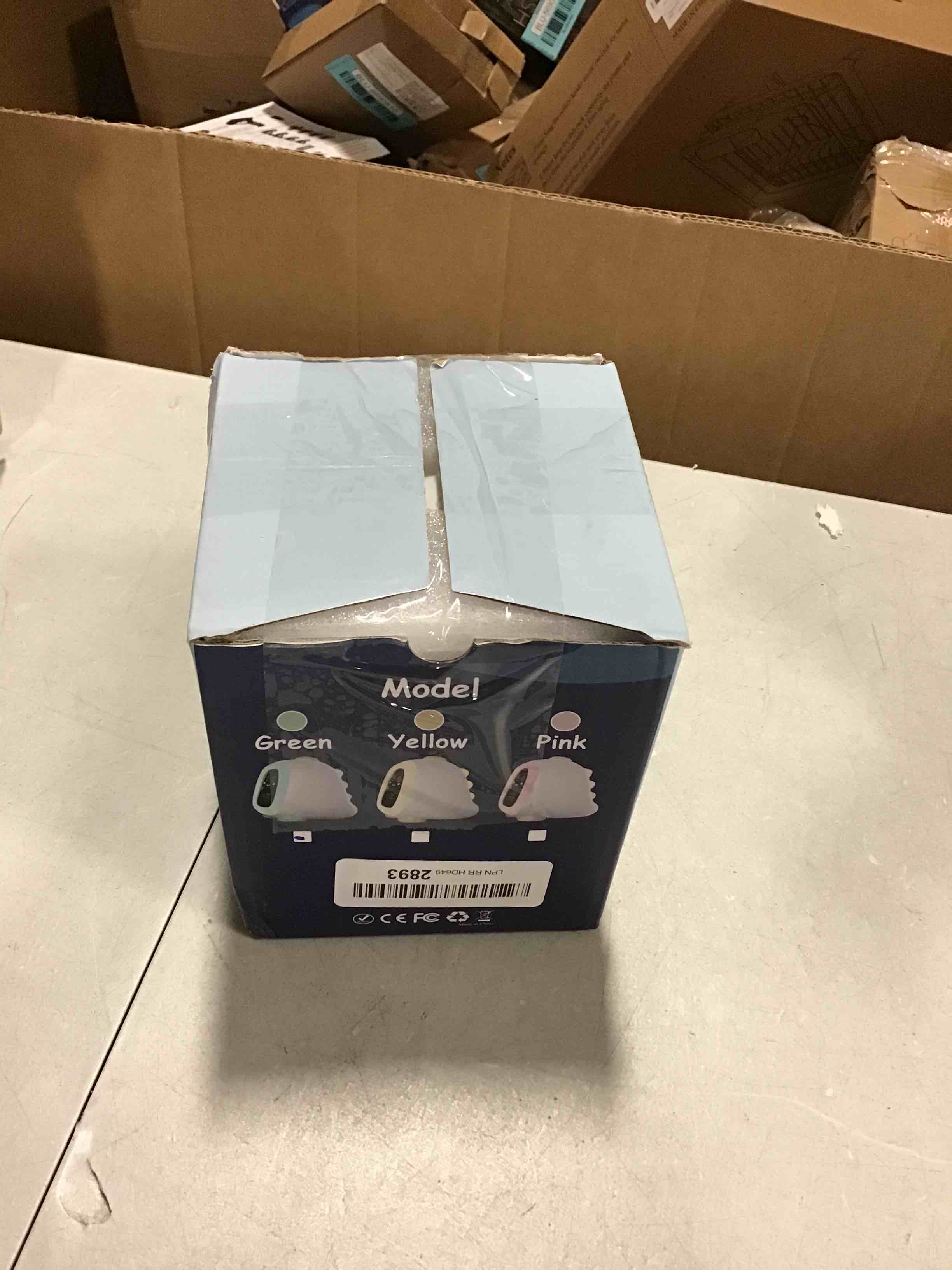 https://s3.amazonaws.com/lotting-images-prod/bidfta/BLU5690811_1715002270651.jpeg