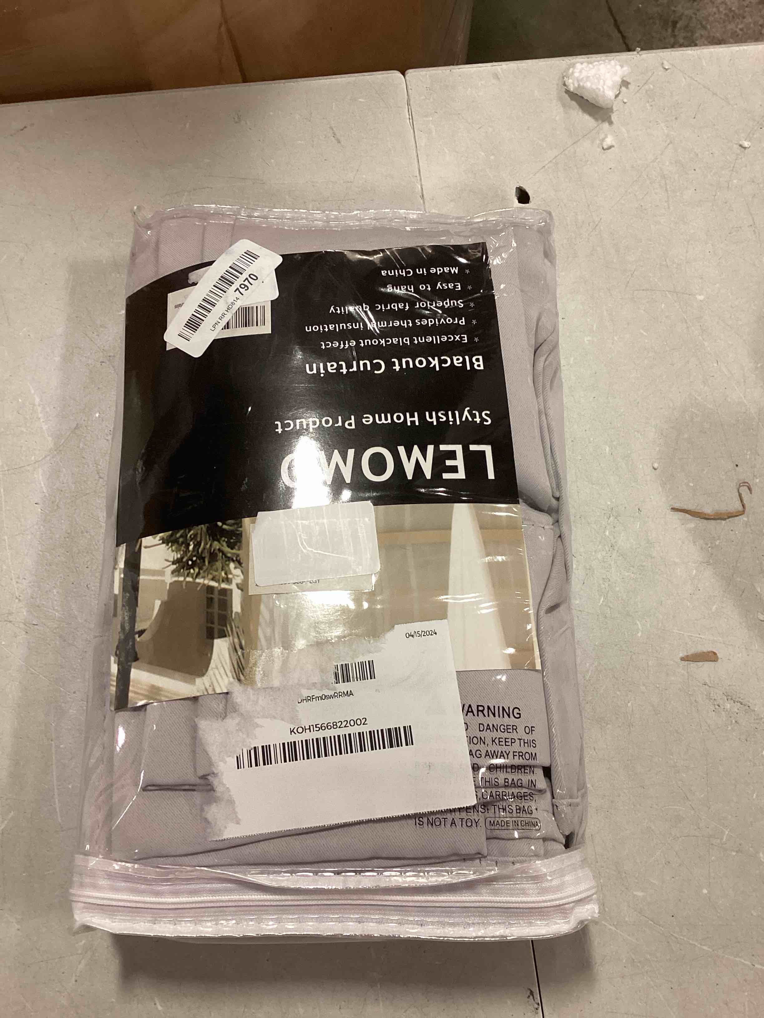 https://s3.amazonaws.com/lotting-images-prod/bidfta/BLU5691205_1715101973667.jpeg