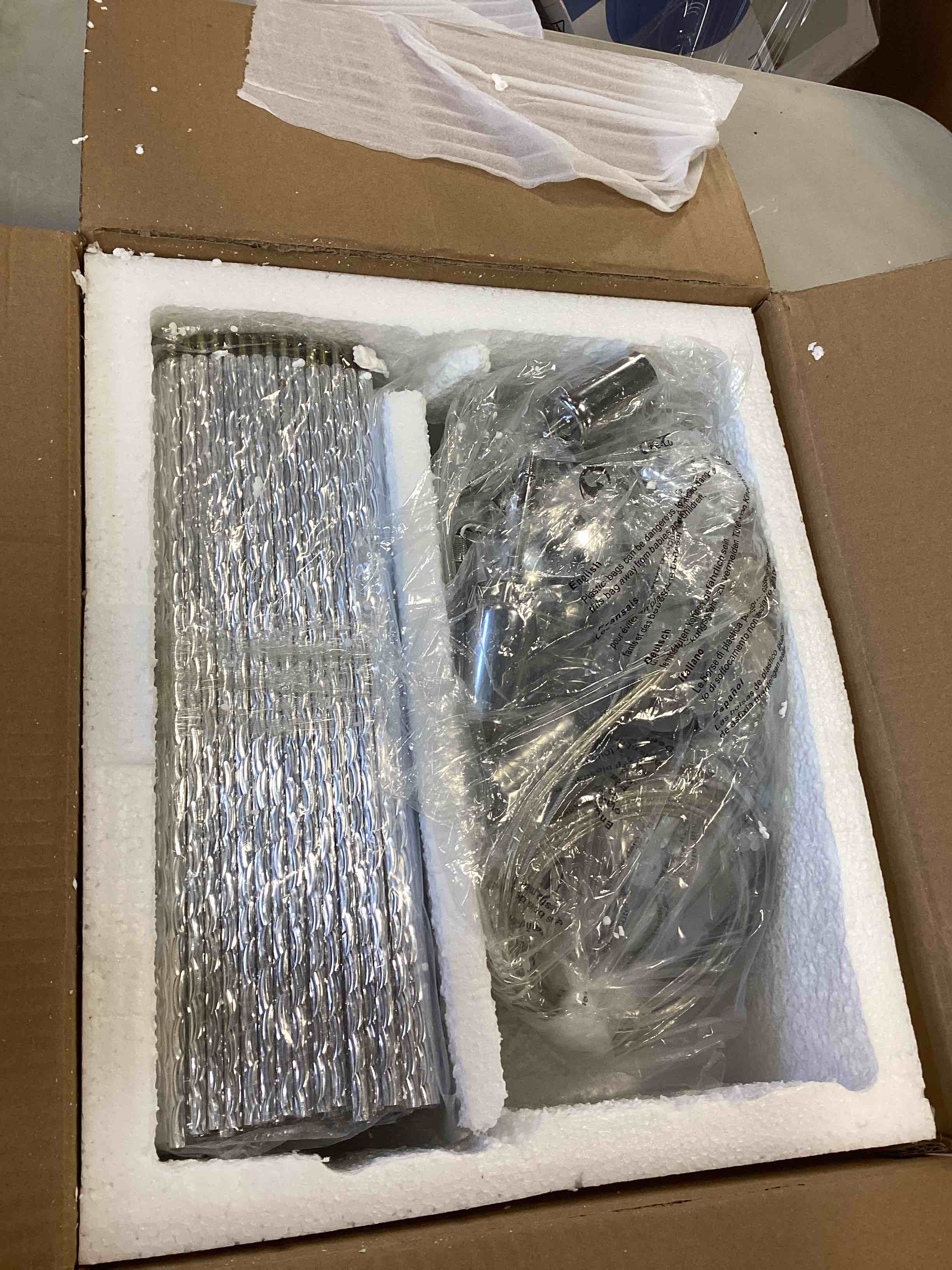 https://s3.amazonaws.com/lotting-images-prod/bidfta/BLU5692363_1714395074537.jpeg