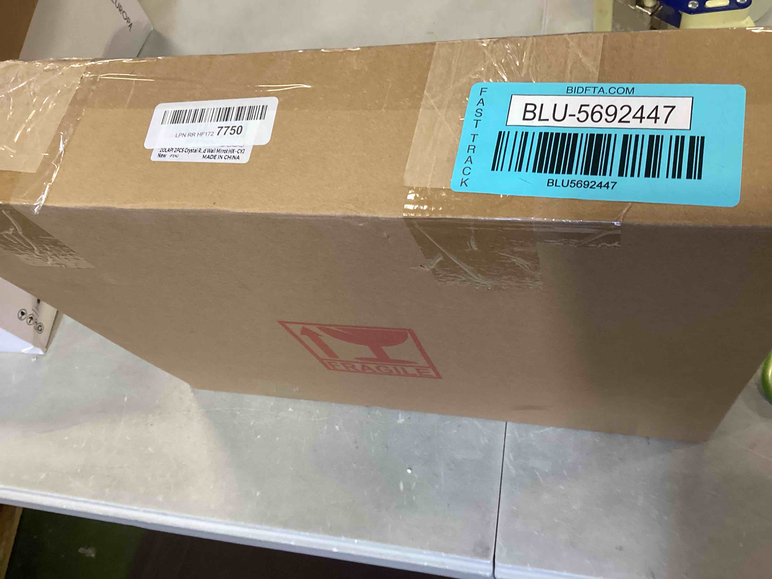 https://s3.amazonaws.com/lotting-images-prod/bidfta/BLU5692447_1714404969962.jpeg