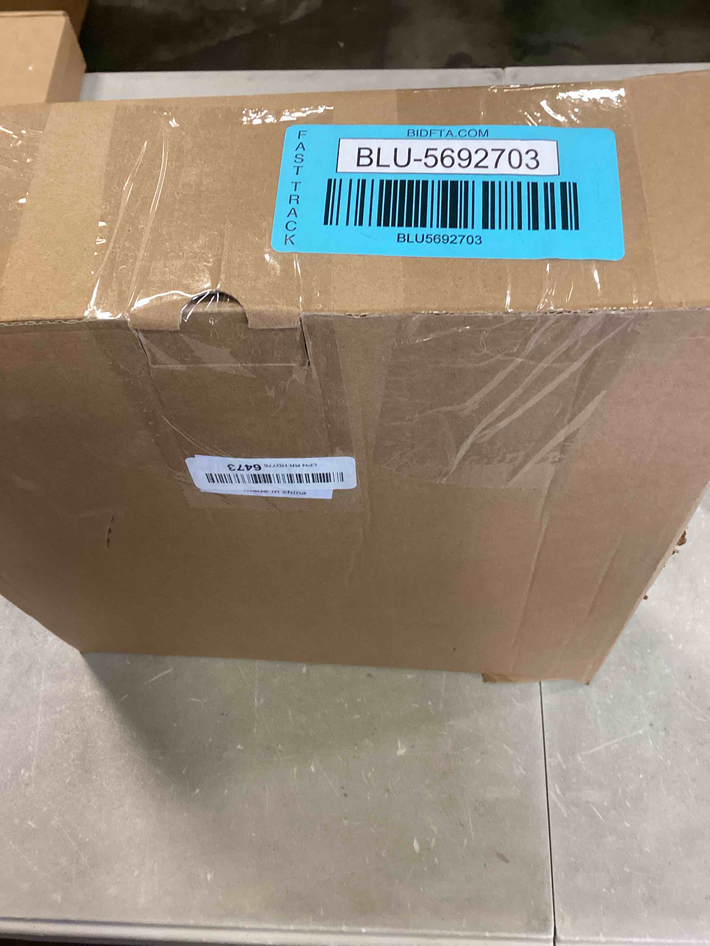 https://s3.amazonaws.com/lotting-images-prod/bidfta/BLU5692703_1714487129008.jpeg