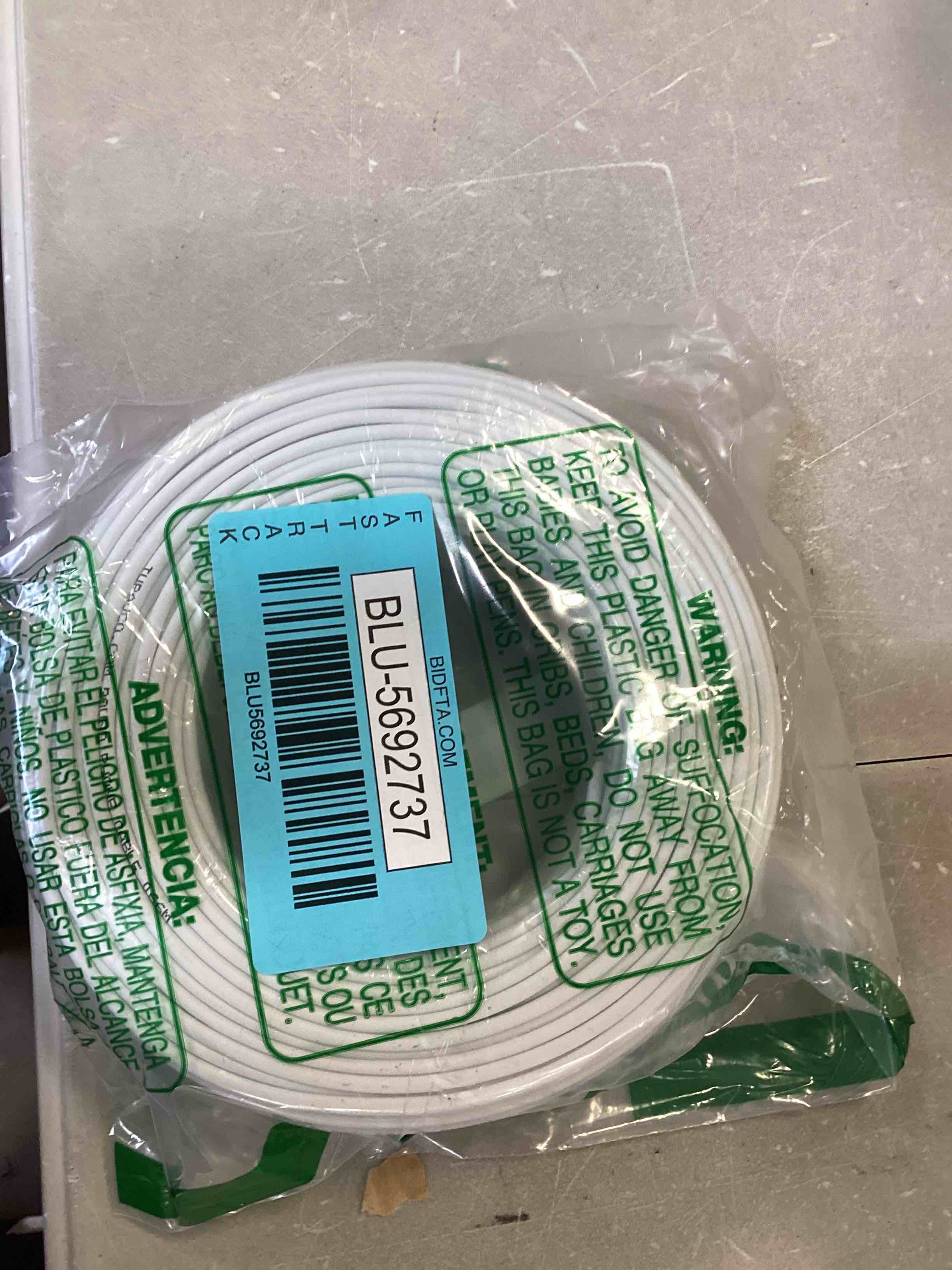 https://s3.amazonaws.com/lotting-images-prod/bidfta/BLU5692737_1714490024604.jpeg