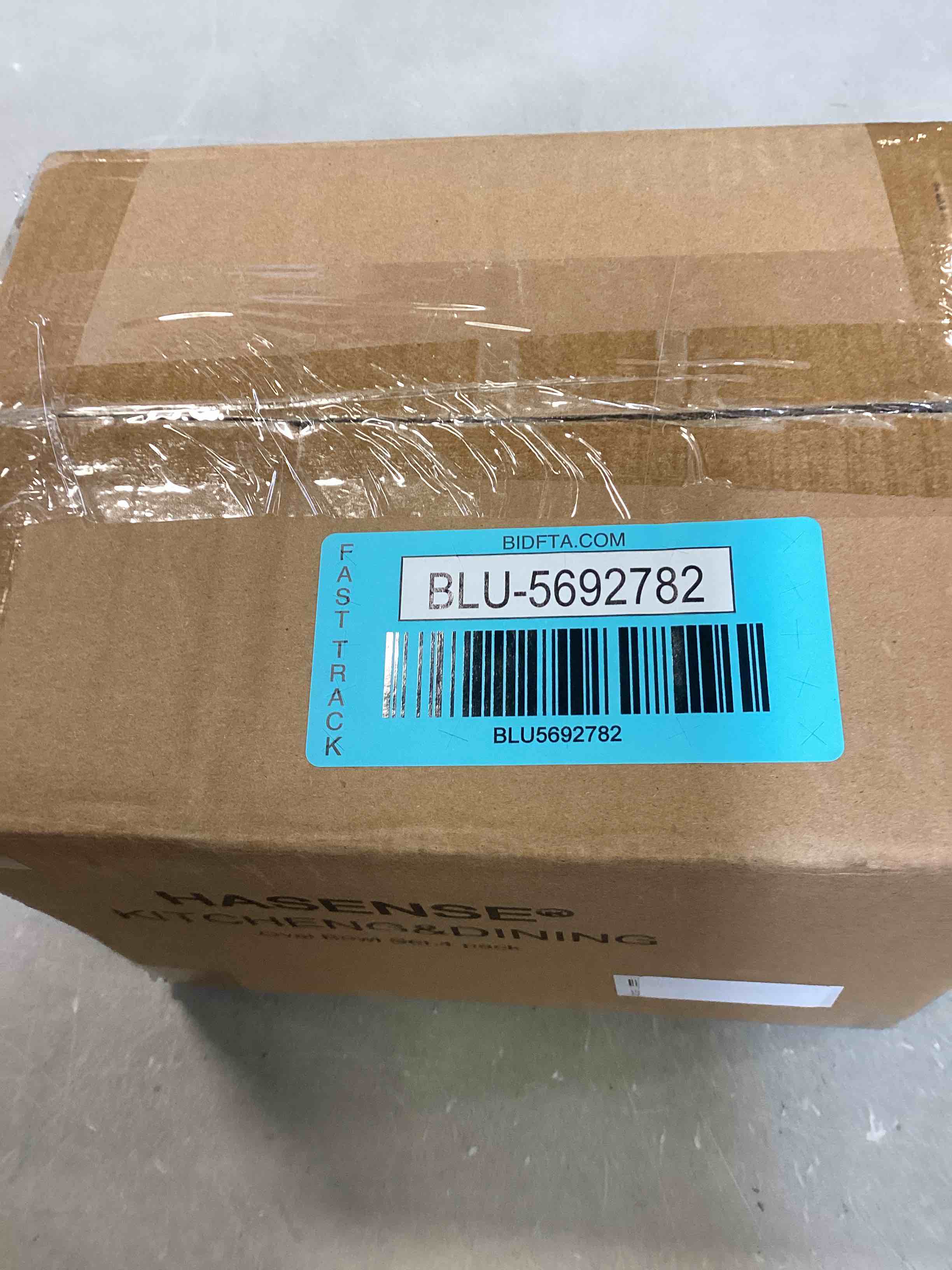 https://s3.amazonaws.com/lotting-images-prod/bidfta/BLU5692782_1714495366921.jpeg