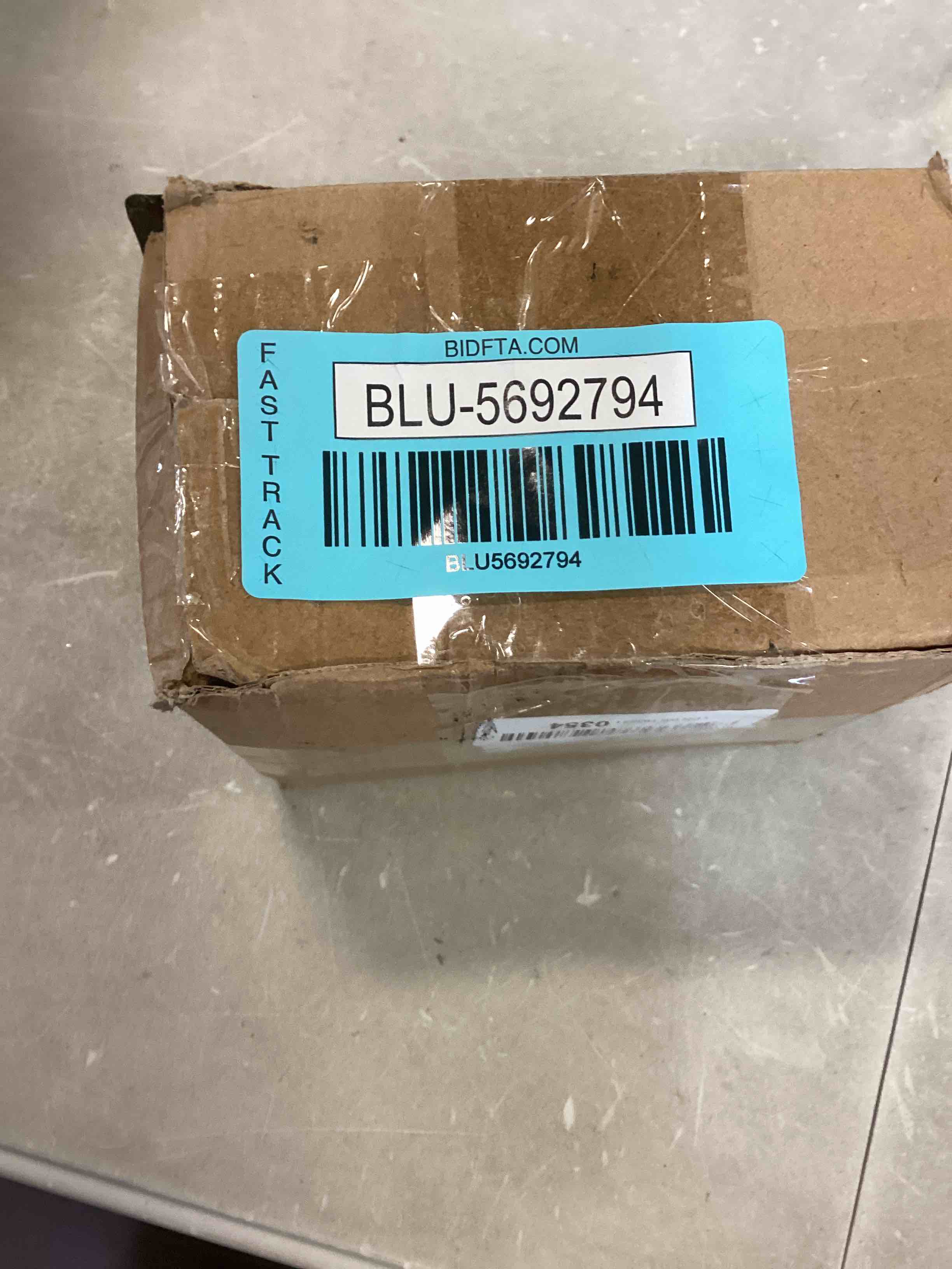 https://s3.amazonaws.com/lotting-images-prod/bidfta/BLU5692794_1714496418032.jpeg