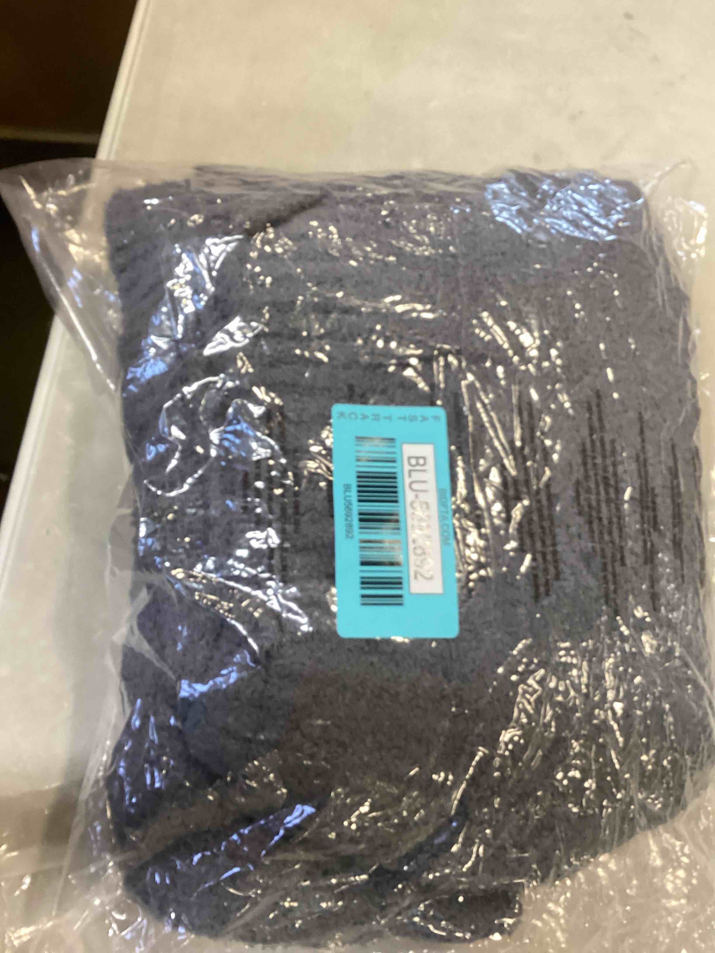 https://s3.amazonaws.com/lotting-images-prod/bidfta/BLU5692892_1714506050476.jpeg