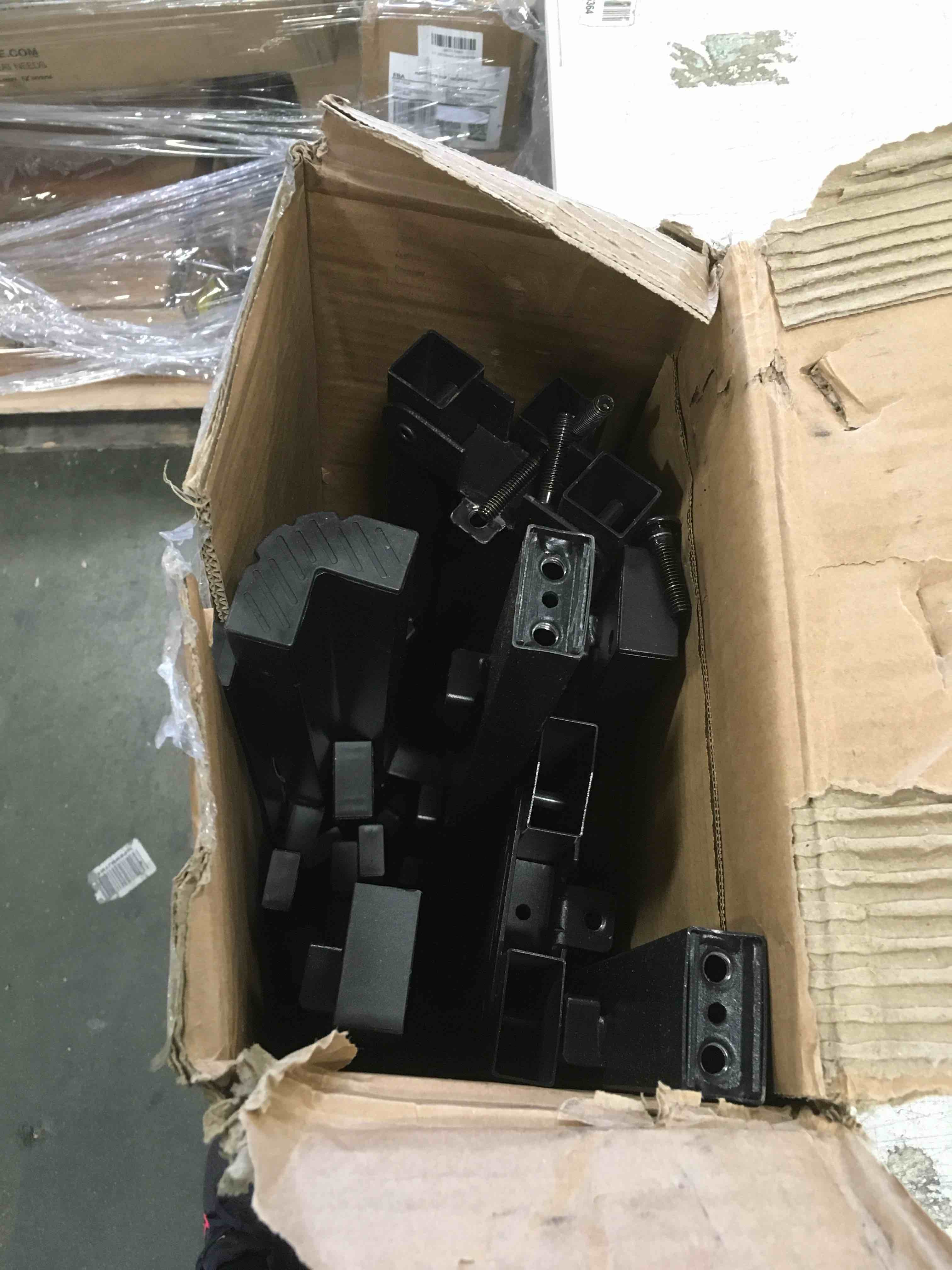 https://s3.amazonaws.com/lotting-images-prod/bidfta/BLU5694662_1714066841951.jpeg