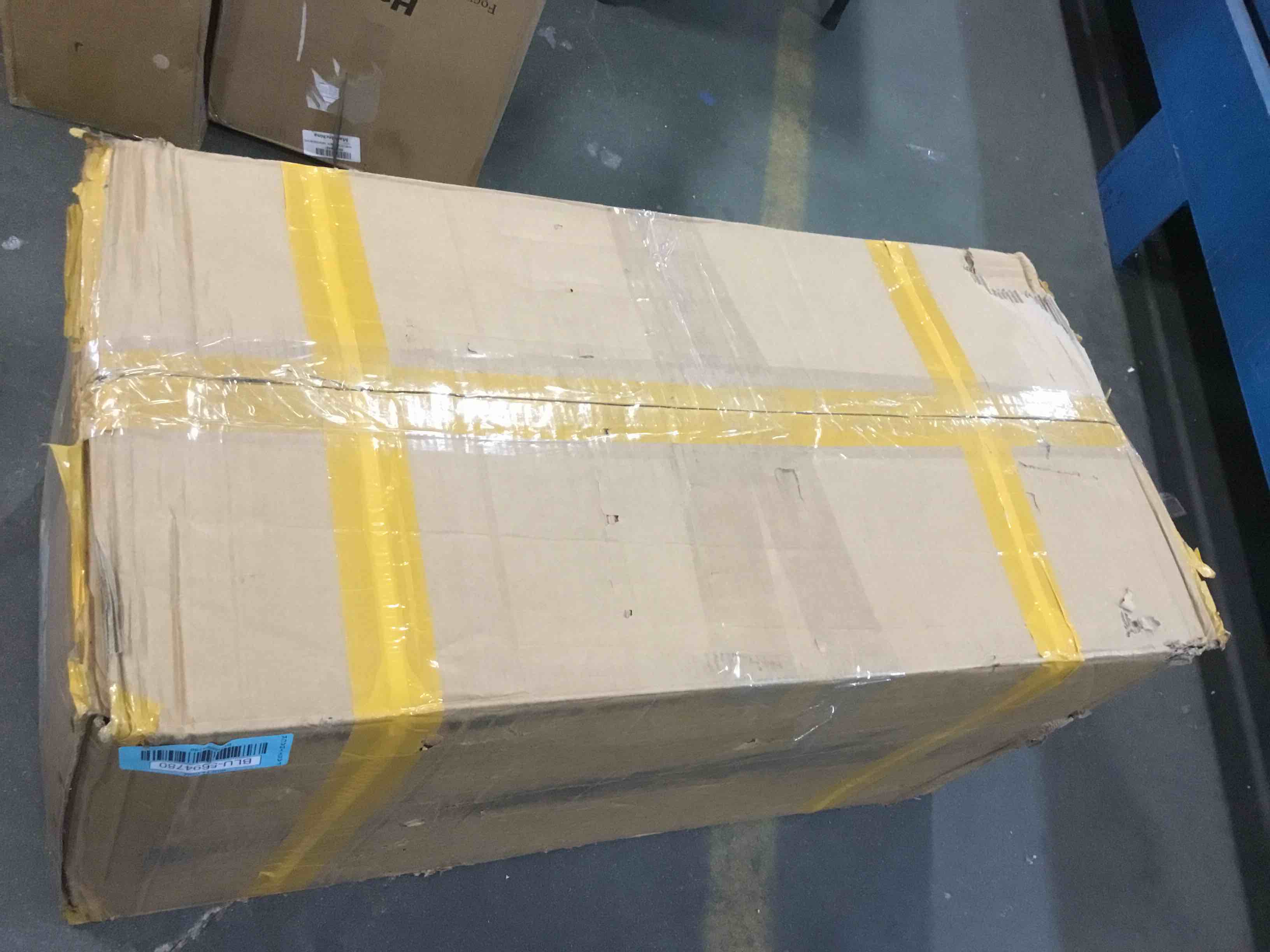 https://s3.amazonaws.com/lotting-images-prod/bidfta/BLU5694780_1714144437015.jpeg