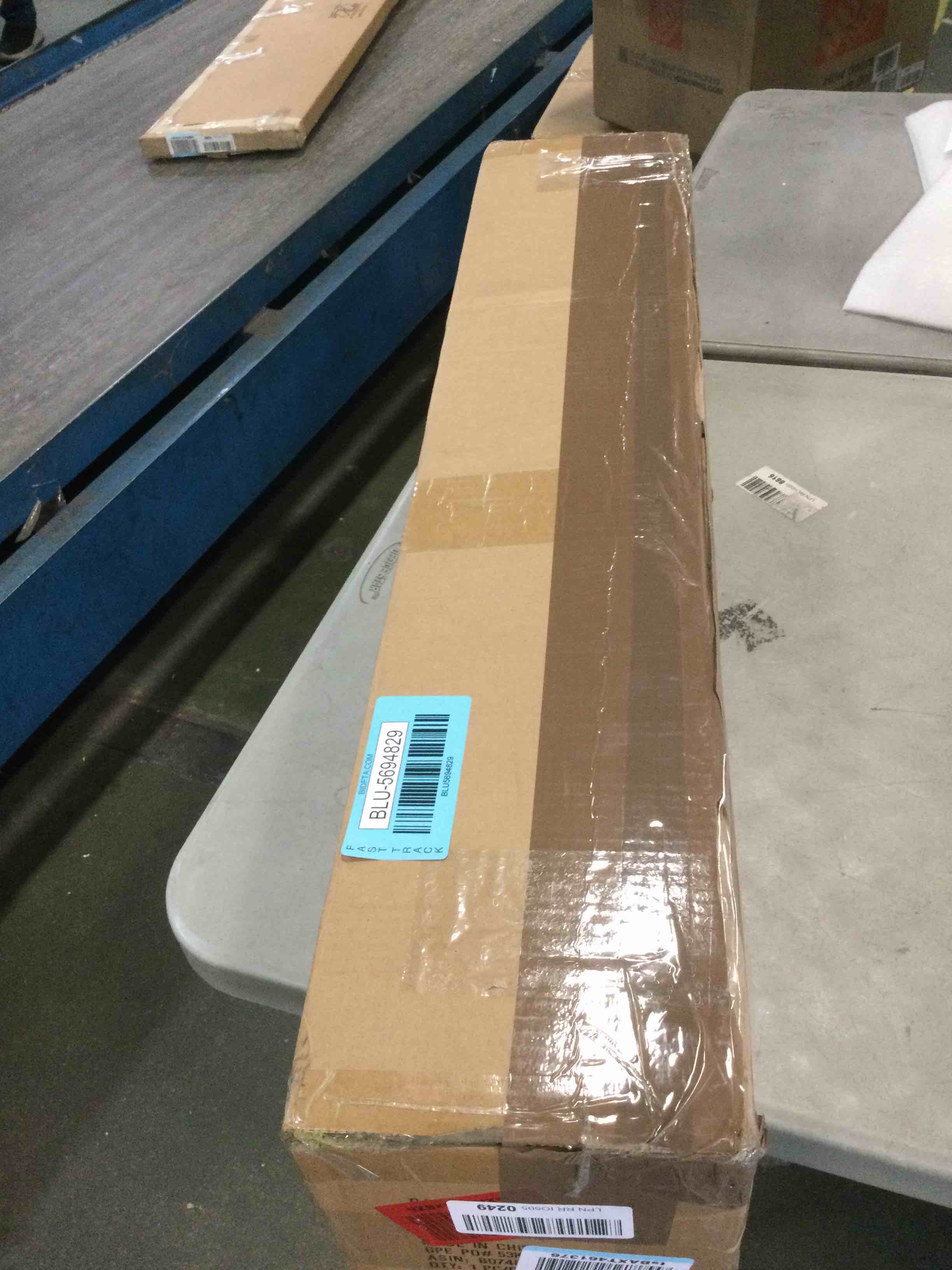 https://s3.amazonaws.com/lotting-images-prod/bidfta/BLU5694830_1714152687334.jpeg