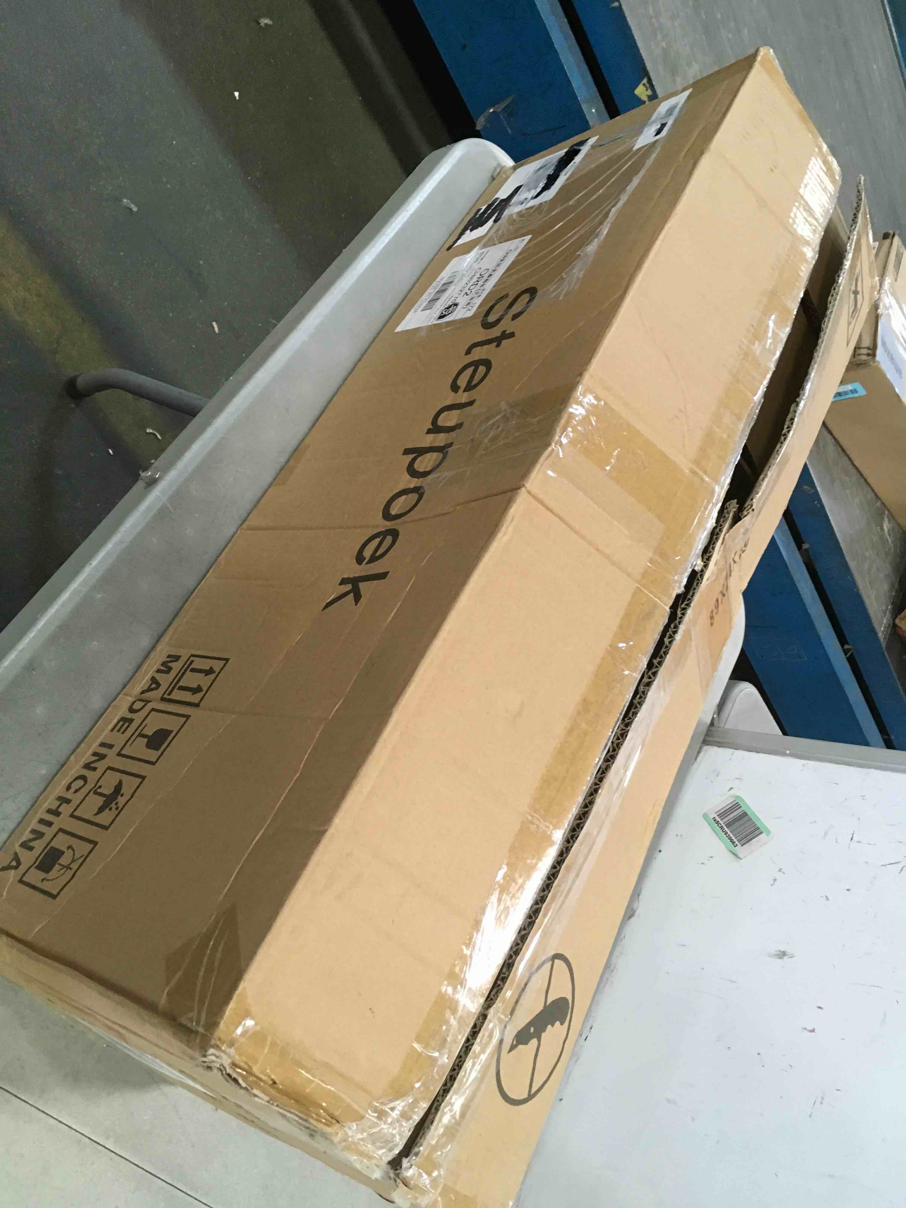 https://s3.amazonaws.com/lotting-images-prod/bidfta/BLU5695166_1714318730575.jpeg