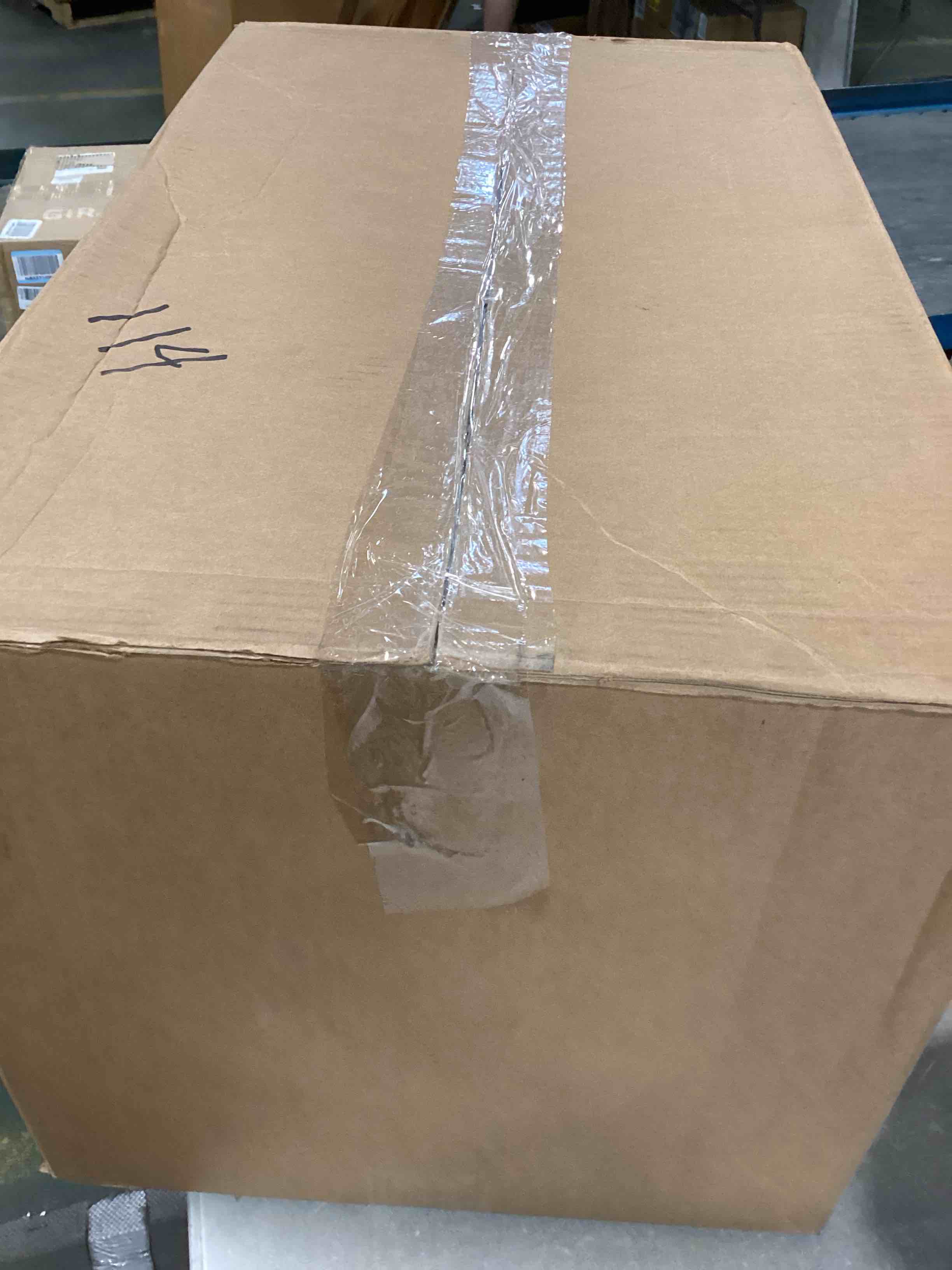https://s3.amazonaws.com/lotting-images-prod/bidfta/BLU5695225_1714390491765.jpeg