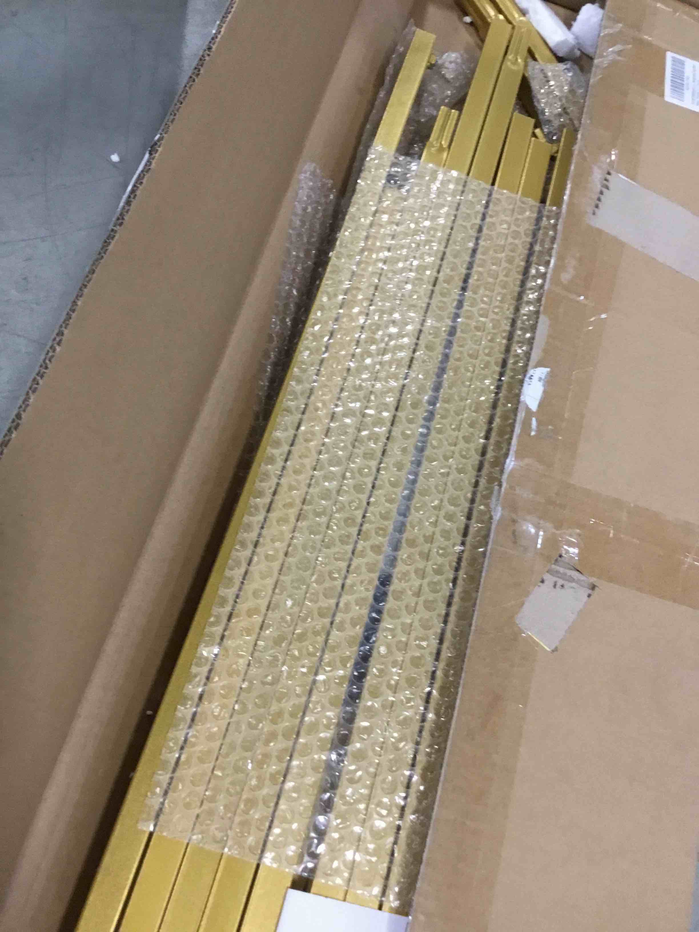 https://s3.amazonaws.com/lotting-images-prod/bidfta/BLU5695586_1714571702829.jpeg