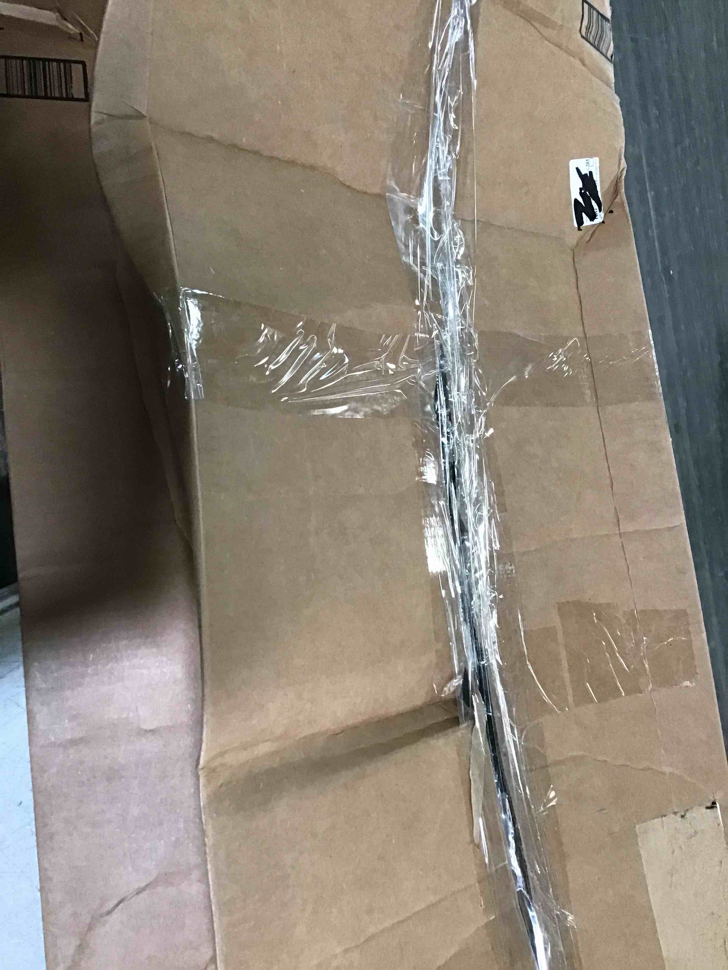https://s3.amazonaws.com/lotting-images-prod/bidfta/BLU5695986_1714672701555.jpeg