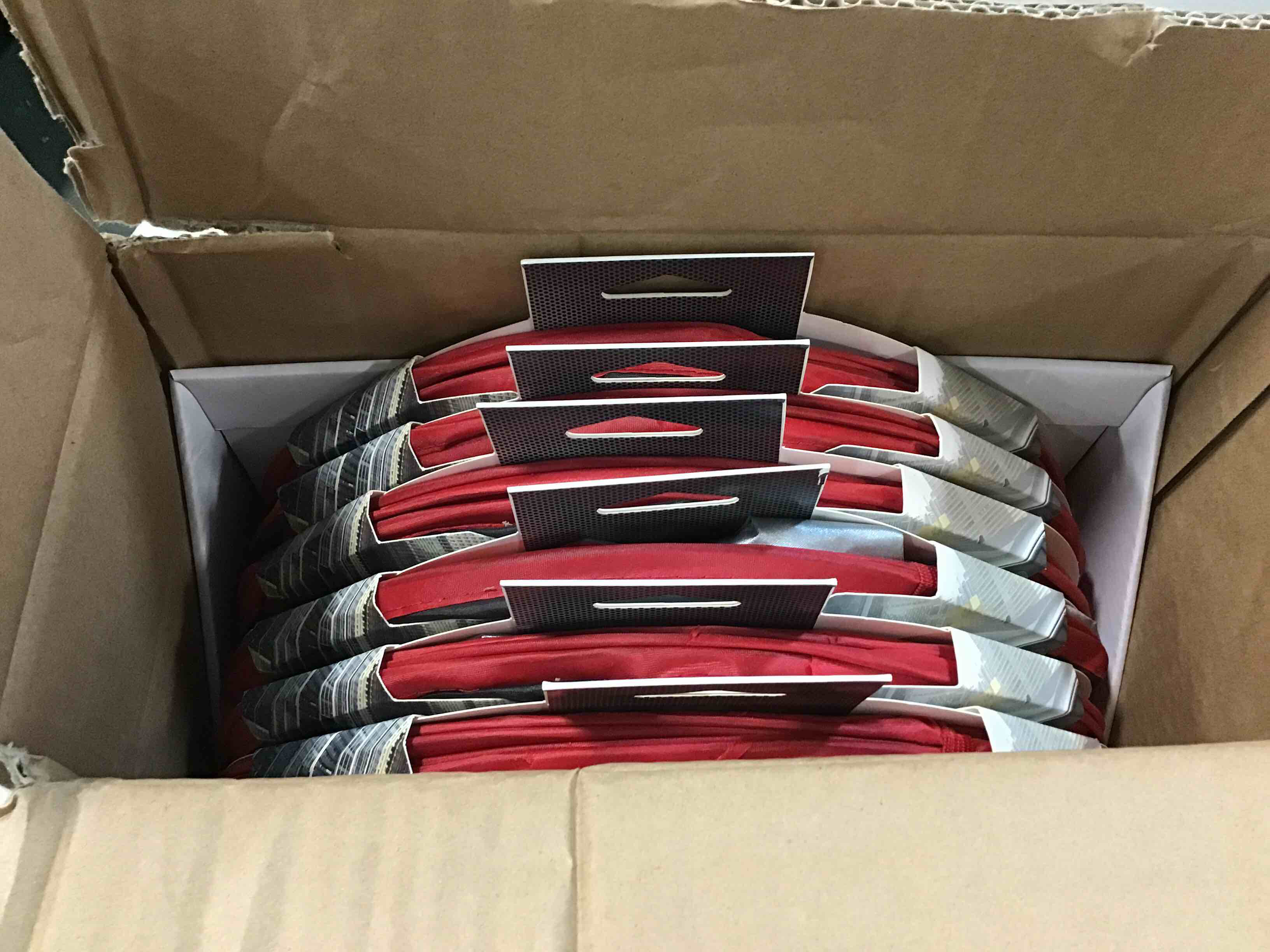 https://s3.amazonaws.com/lotting-images-prod/bidfta/BLU5696296_1714753577155.jpeg