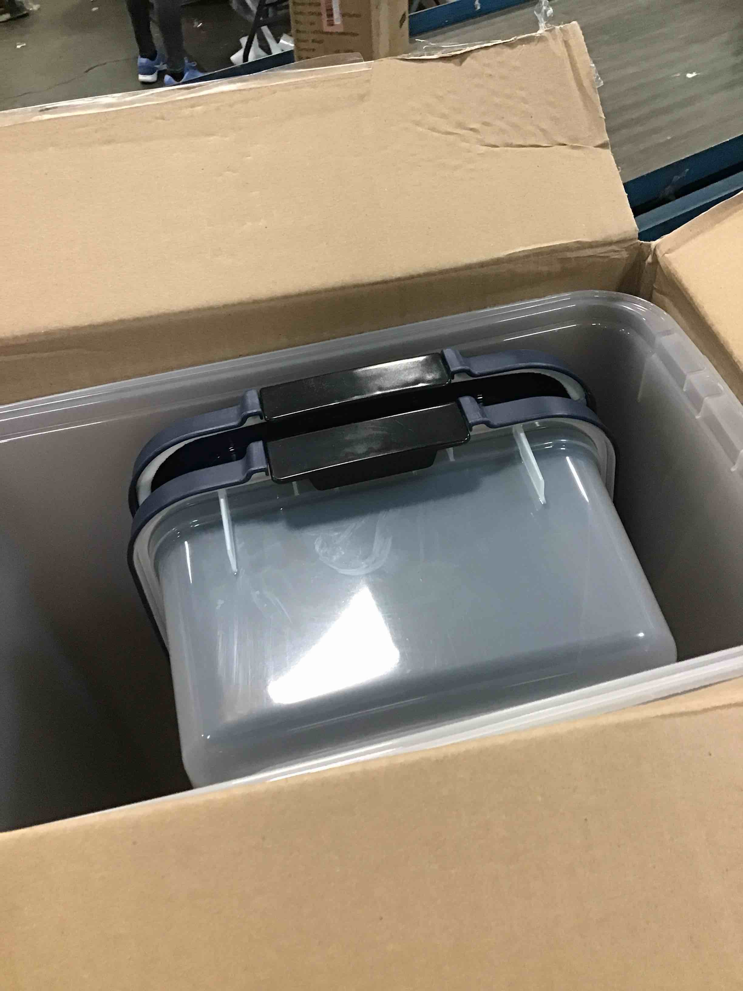 https://s3.amazonaws.com/lotting-images-prod/bidfta/BLU5696501_1715010212766.jpeg