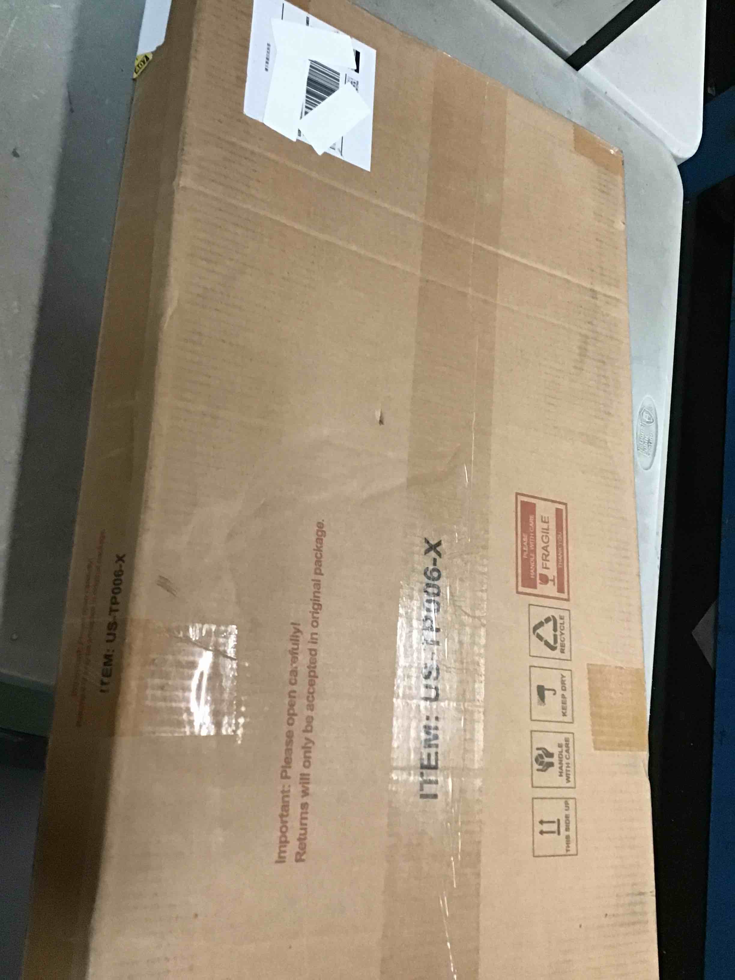 https://s3.amazonaws.com/lotting-images-prod/bidfta/BLU5696605_1715079585858.jpeg