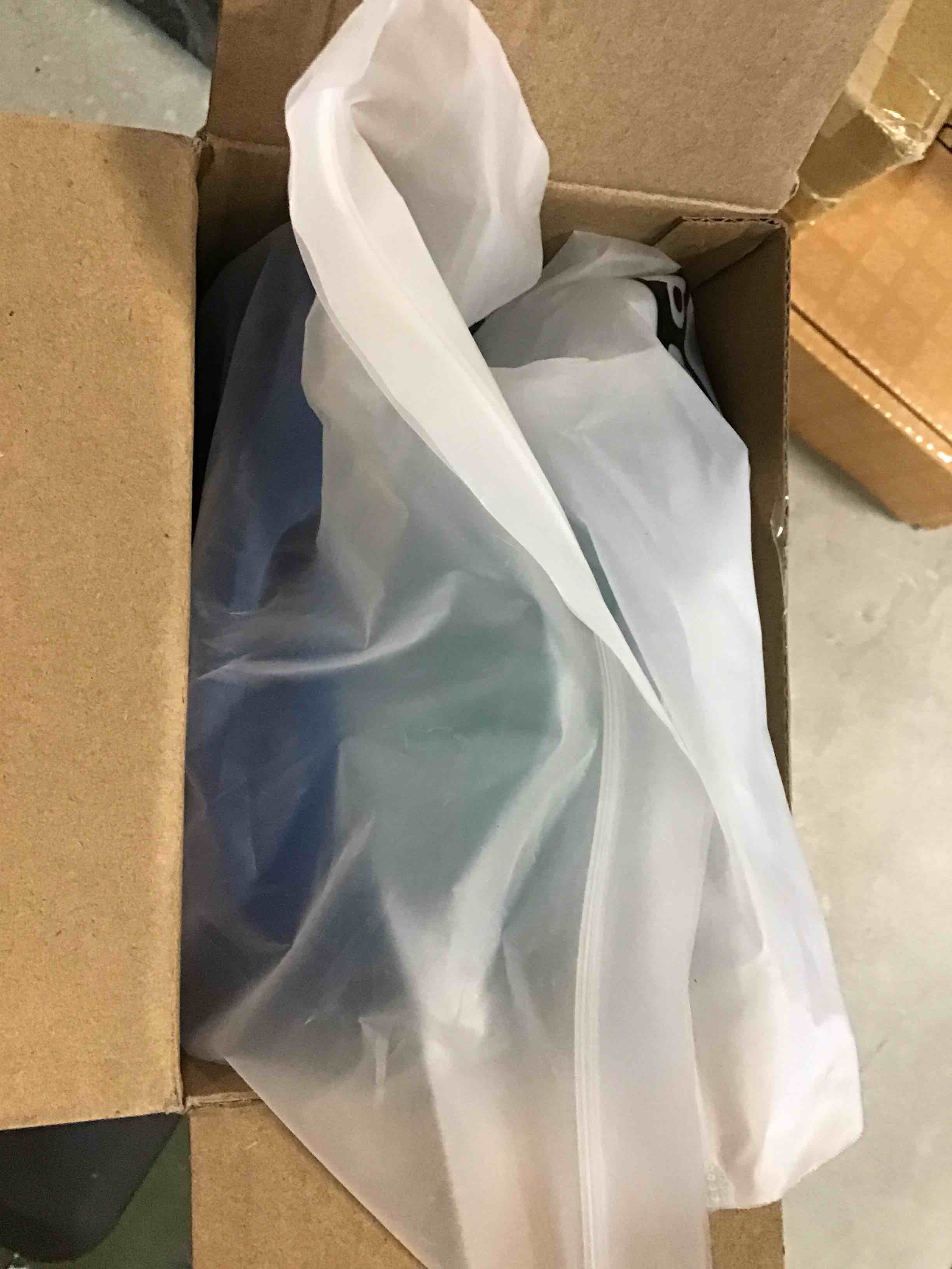 https://s3.amazonaws.com/lotting-images-prod/bidfta/BLU5696820_1715105209379.jpeg