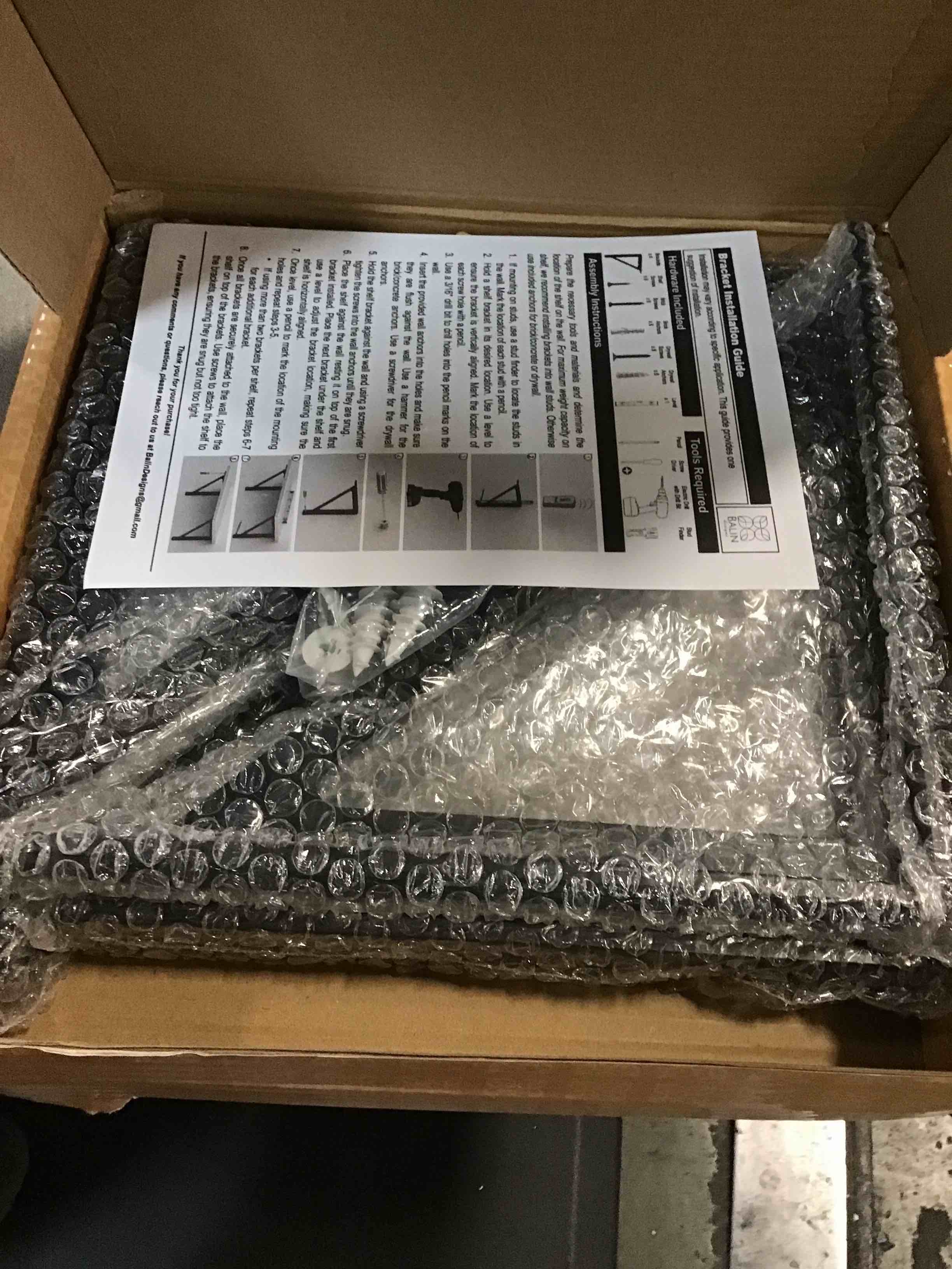 https://s3.amazonaws.com/lotting-images-prod/bidfta/BLU5696824_1715105420681.jpeg