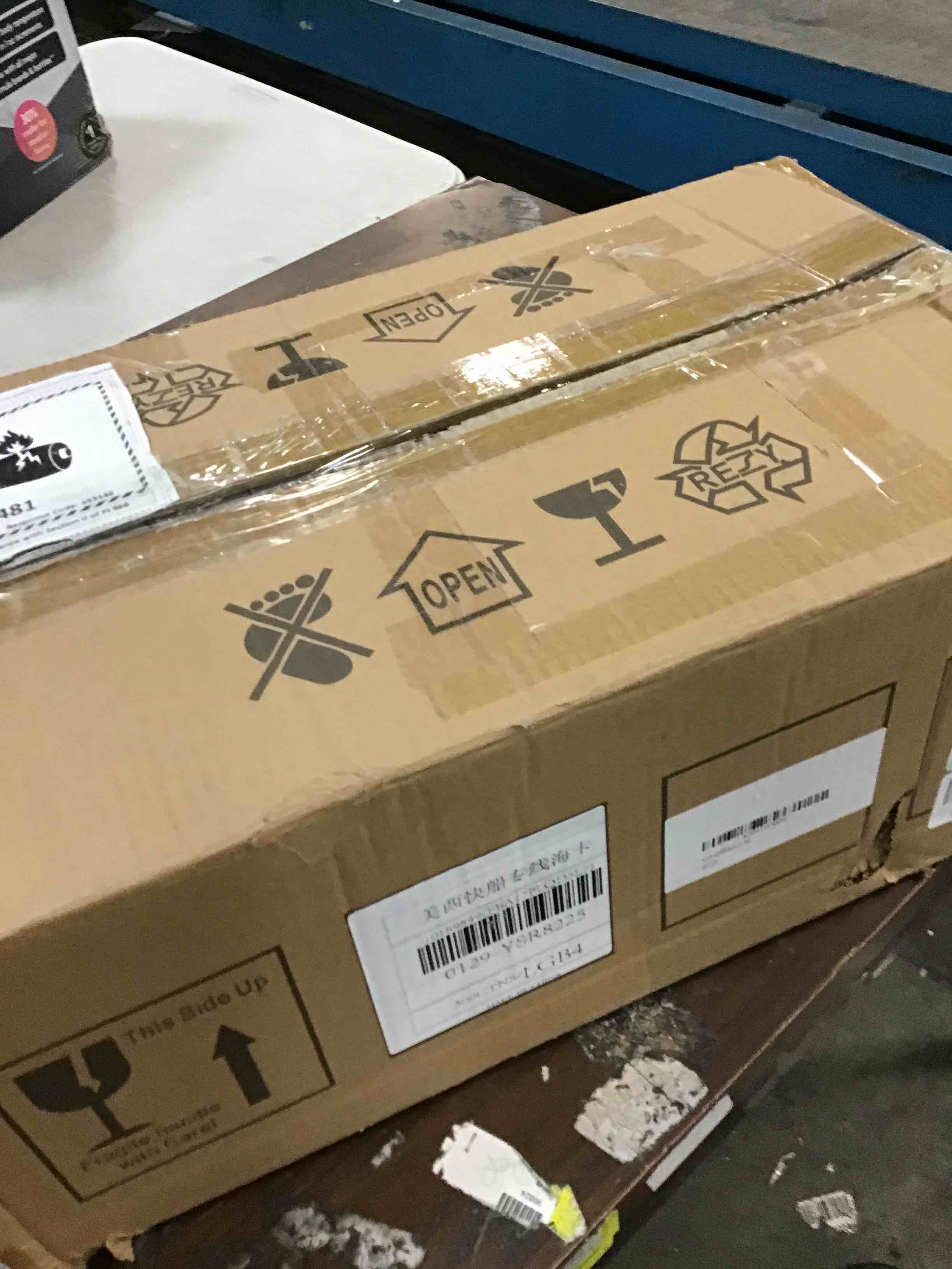 https://s3.amazonaws.com/lotting-images-prod/bidfta/BLU5697177_1715259210149.jpeg