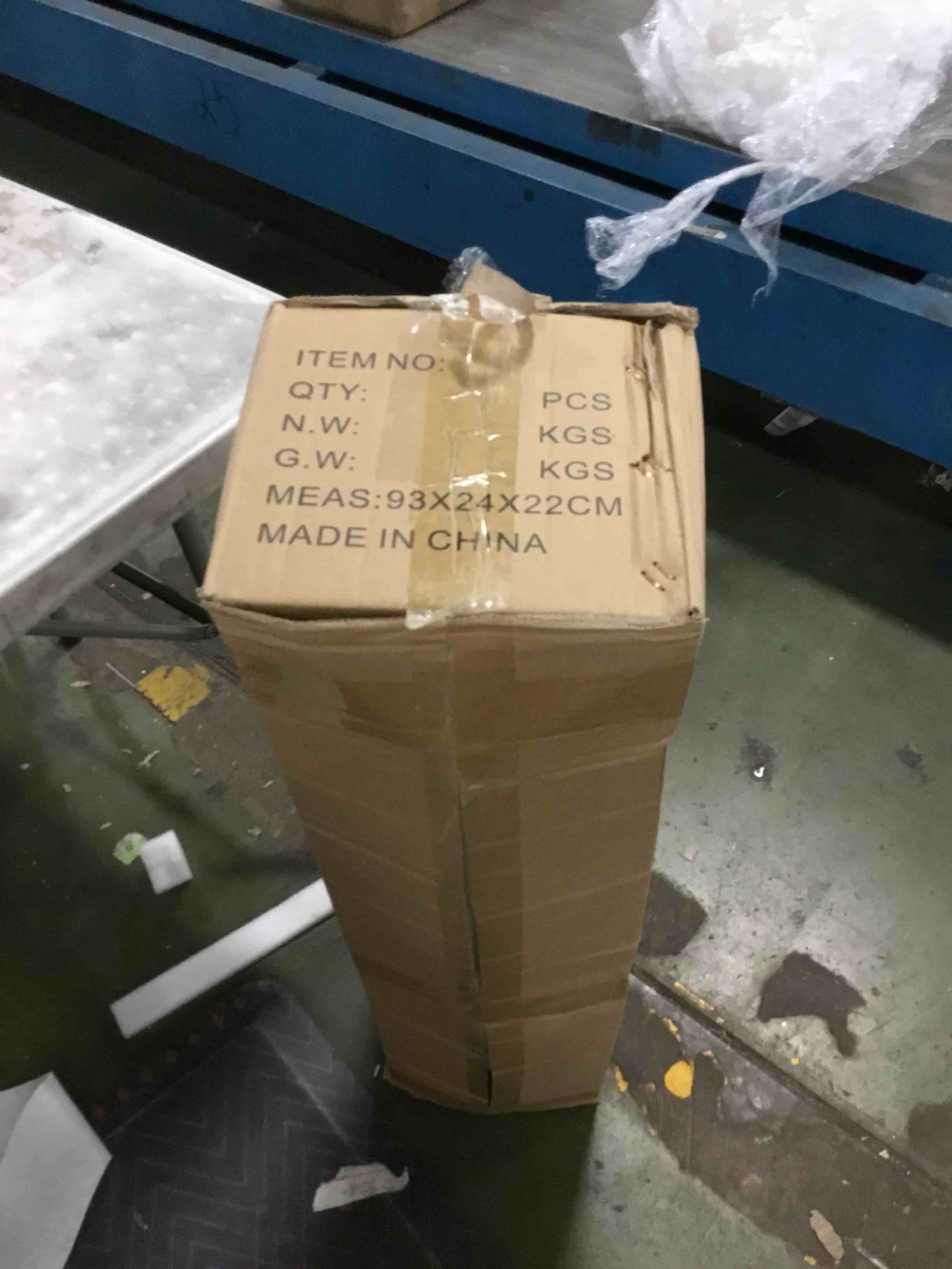 https://s3.amazonaws.com/lotting-images-prod/bidfta/BLU5697921_1715259465528.jpeg