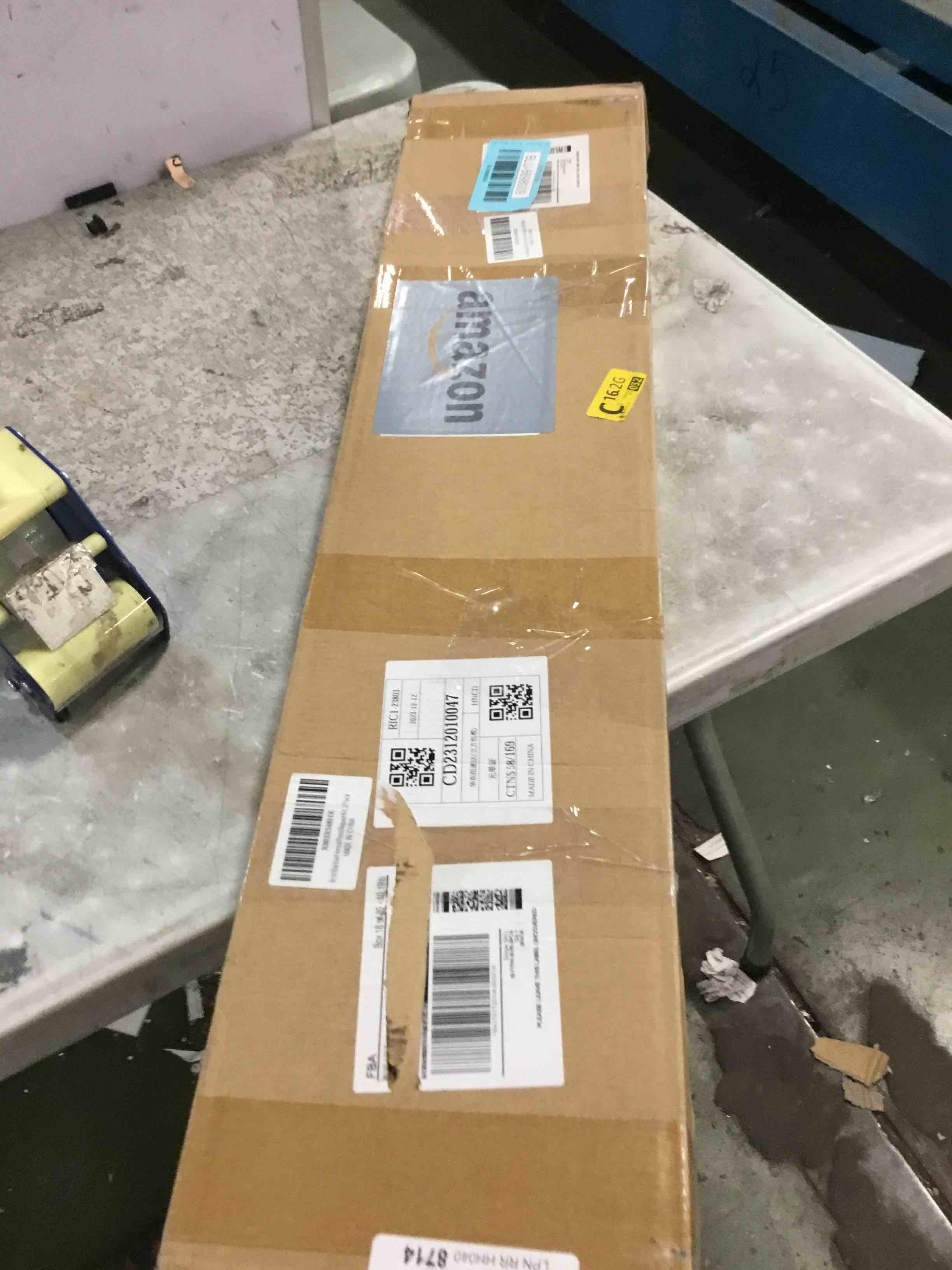 https://s3.amazonaws.com/lotting-images-prod/bidfta/BLU5698009_1715271911227.jpeg