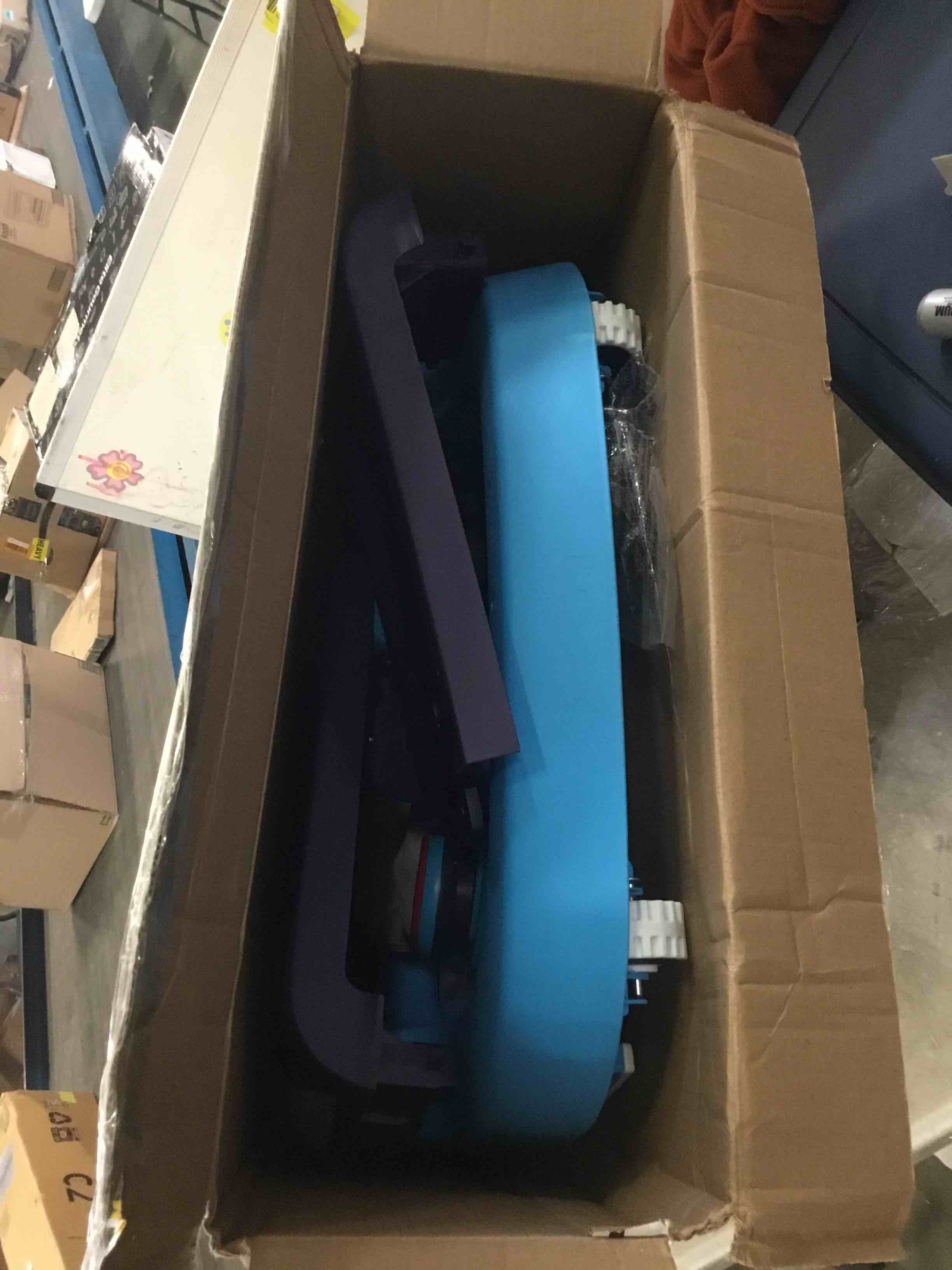 https://s3.amazonaws.com/lotting-images-prod/bidfta/BLU5698198_1715354432609.jpeg