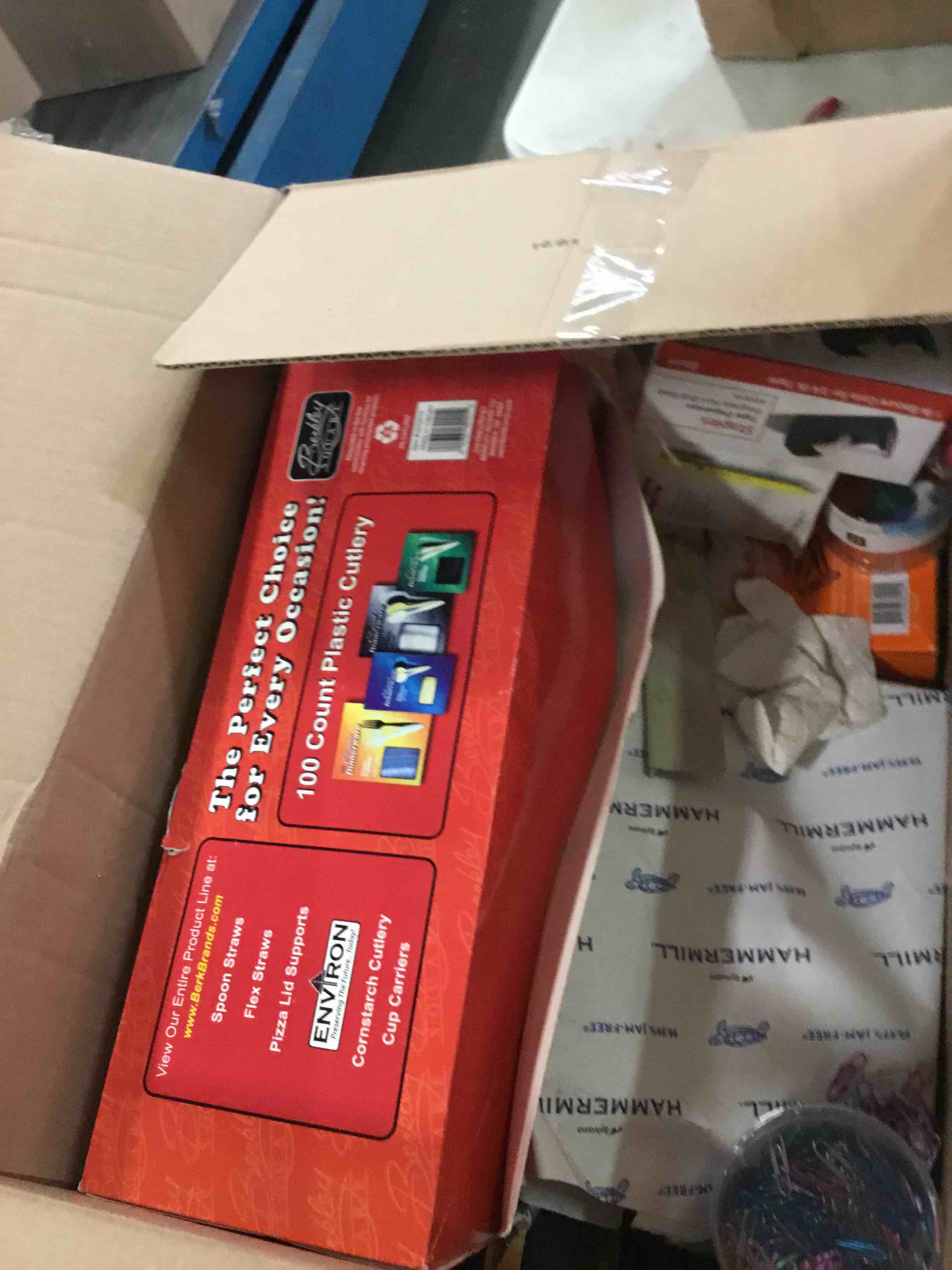 https://s3.amazonaws.com/lotting-images-prod/bidfta/BLU5698273_1715365123684.jpeg