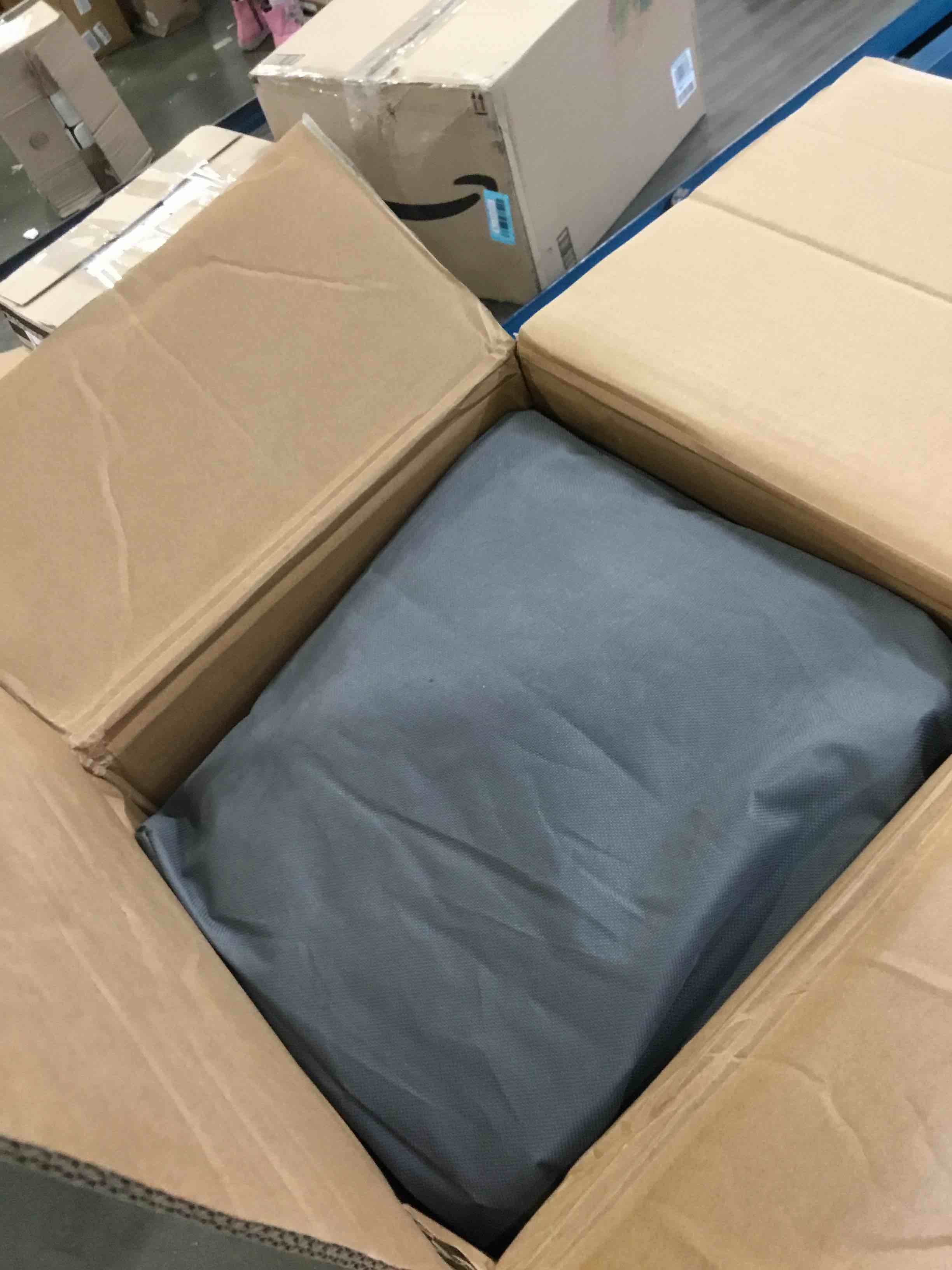 https://s3.amazonaws.com/lotting-images-prod/bidfta/BLU5698293_1715368836084.jpeg