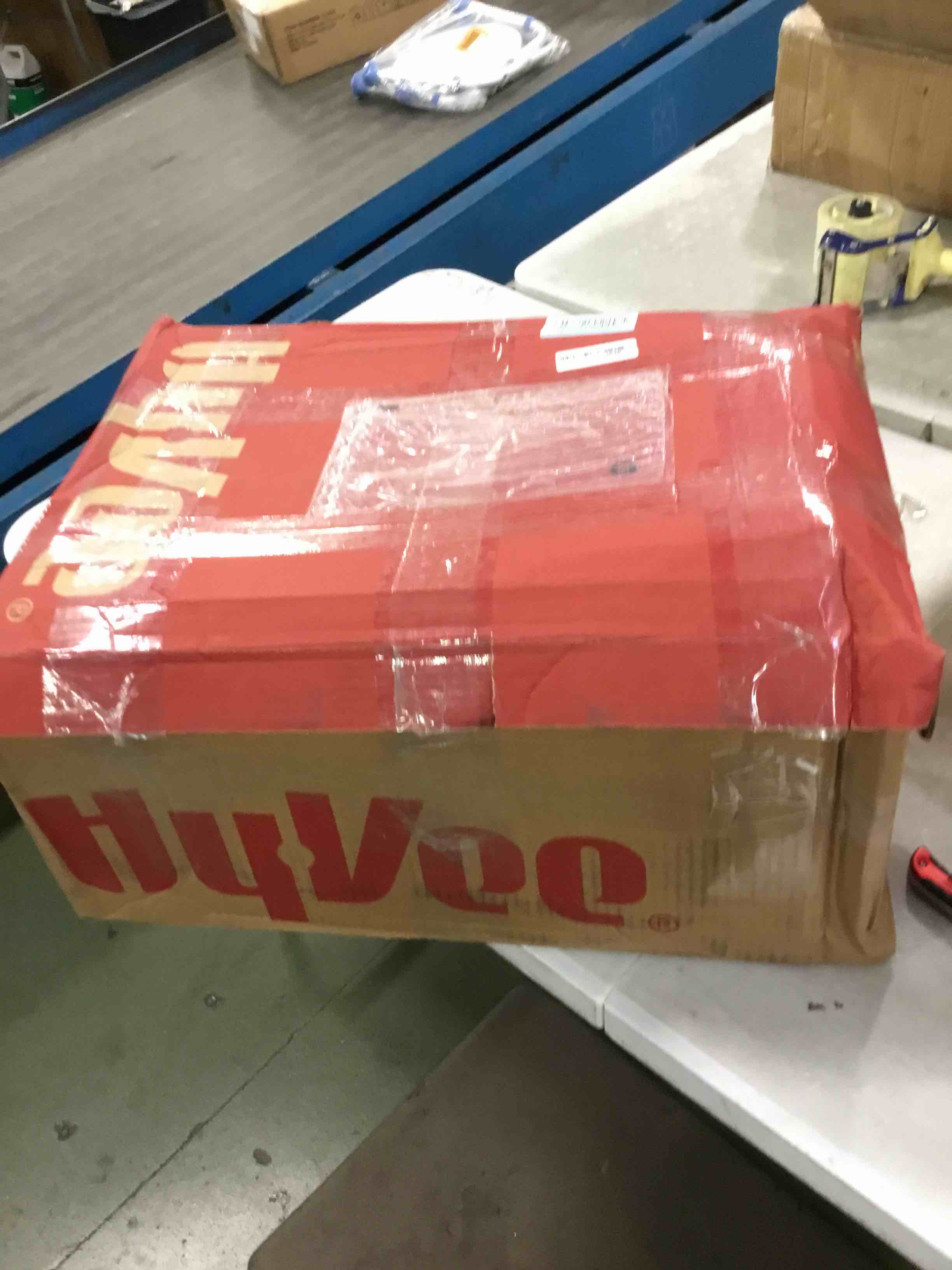 https://s3.amazonaws.com/lotting-images-prod/bidfta/BLU5698610_1715687968419.jpeg