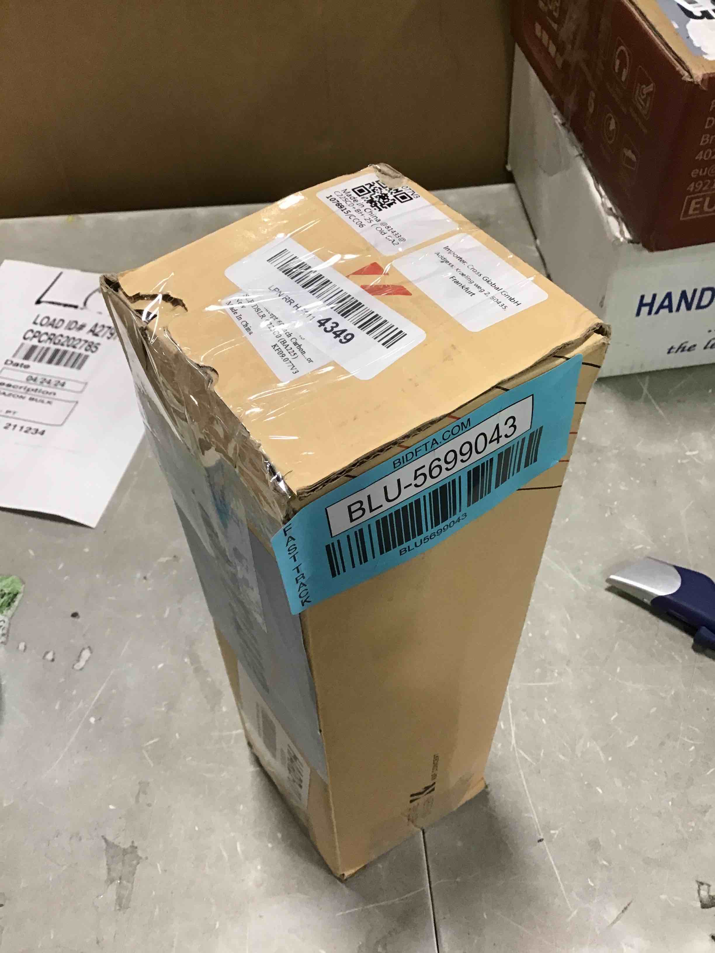 https://s3.amazonaws.com/lotting-images-prod/bidfta/BLU5699043_1715107280254.jpeg