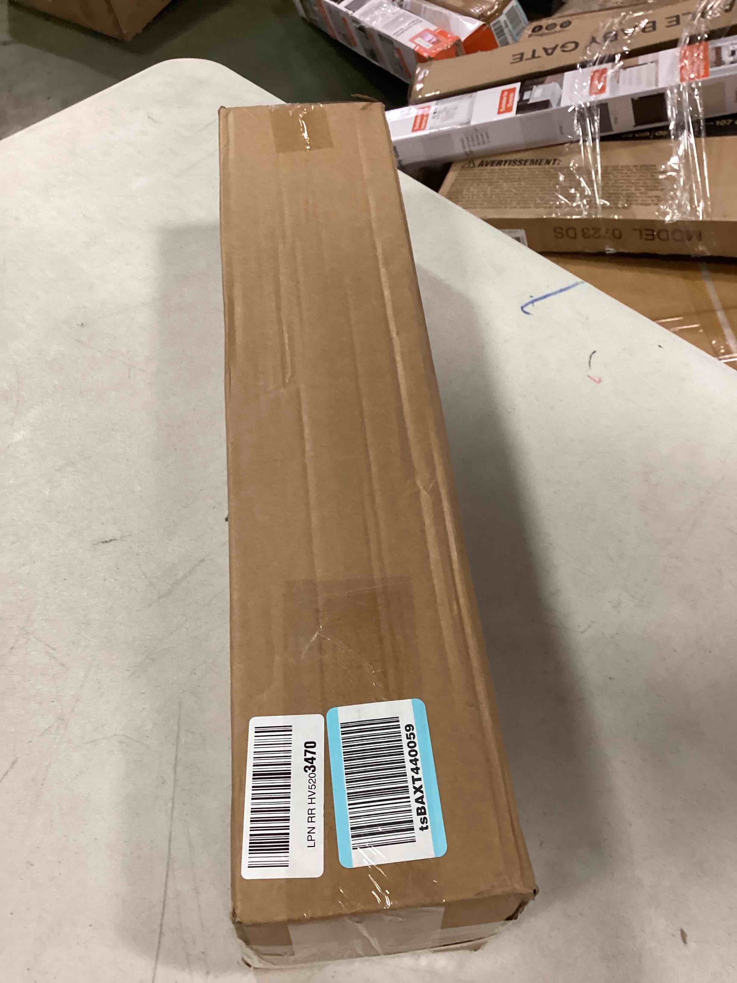 https://s3.amazonaws.com/lotting-images-prod/bidfta/BLU5699368_1715362437114.jpeg