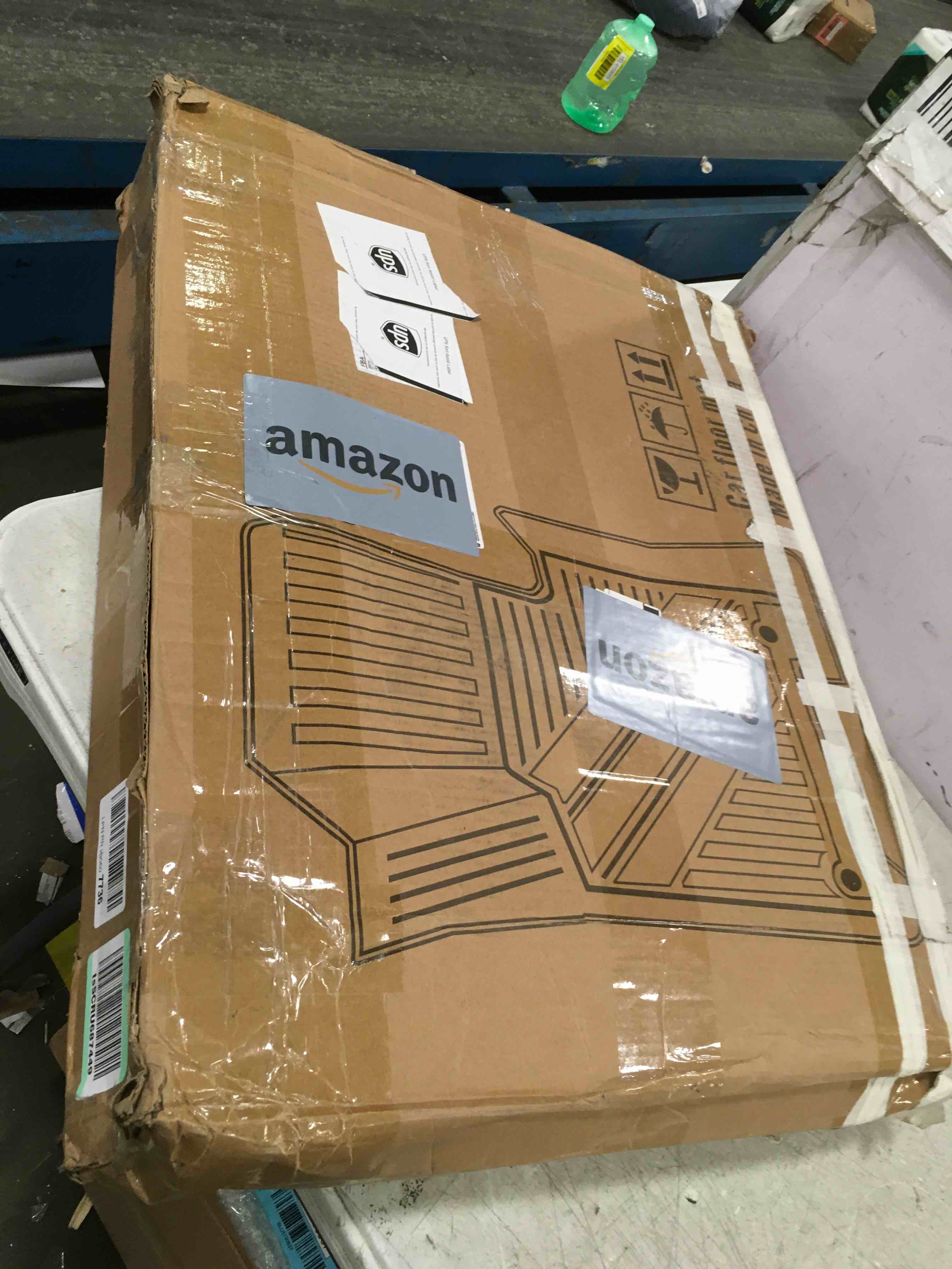 https://s3.amazonaws.com/lotting-images-prod/bidfta/BLU5700995_1714765719086.jpeg
