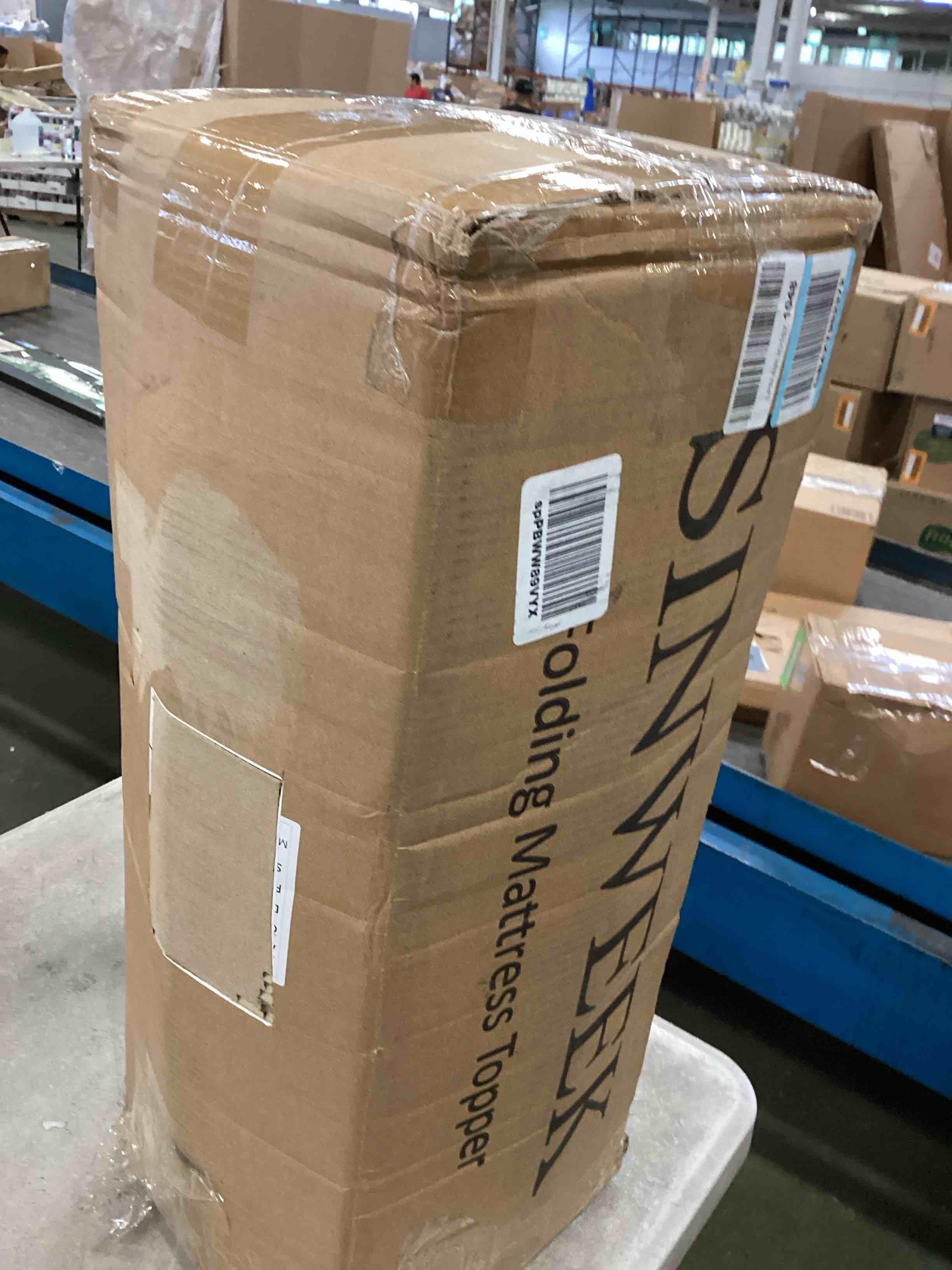 https://s3.amazonaws.com/lotting-images-prod/bidfta/BLU5701256_1715005902221.jpeg