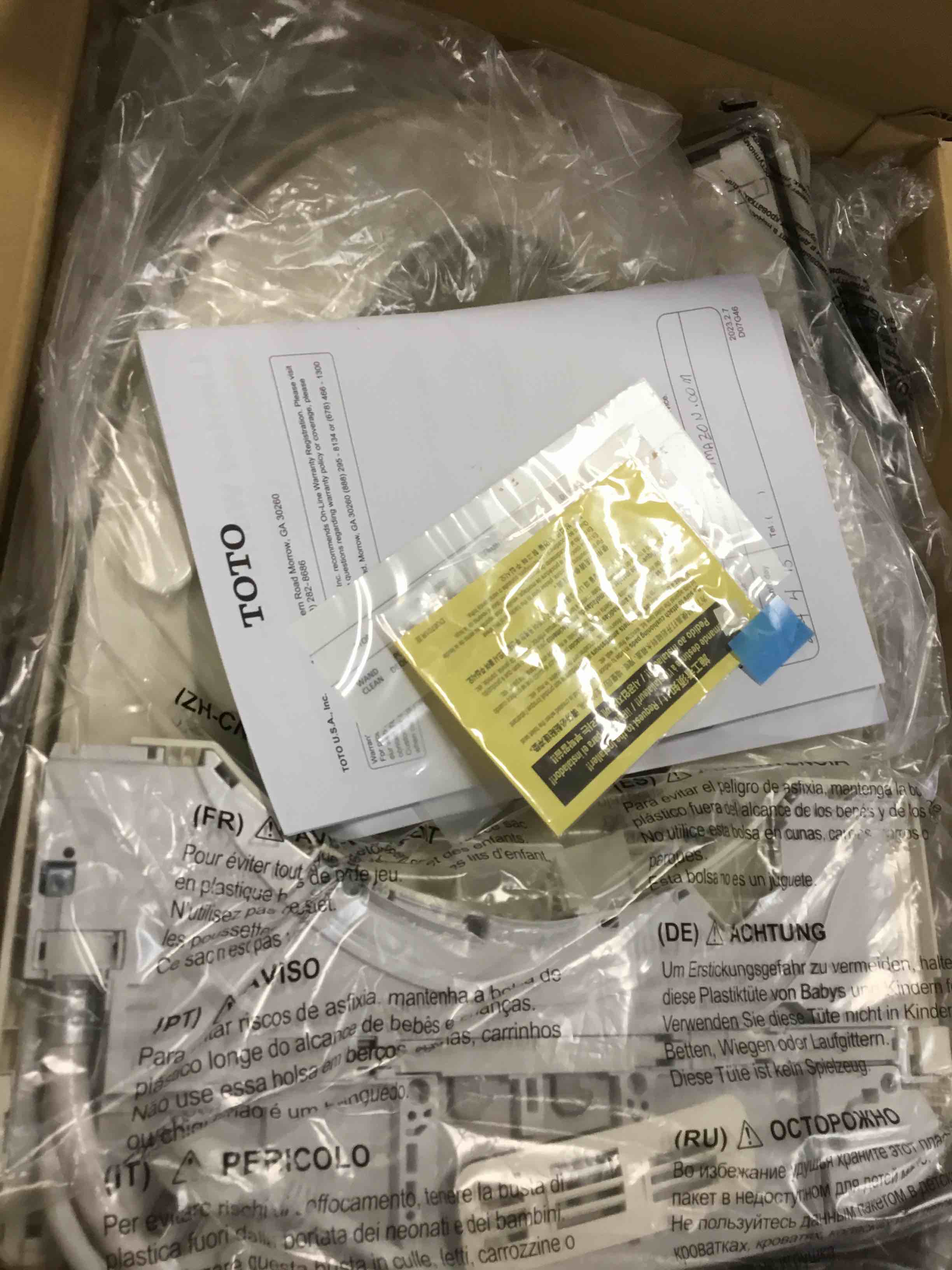 https://s3.amazonaws.com/lotting-images-prod/bidfta/BLU5701576_1715109552556.jpeg