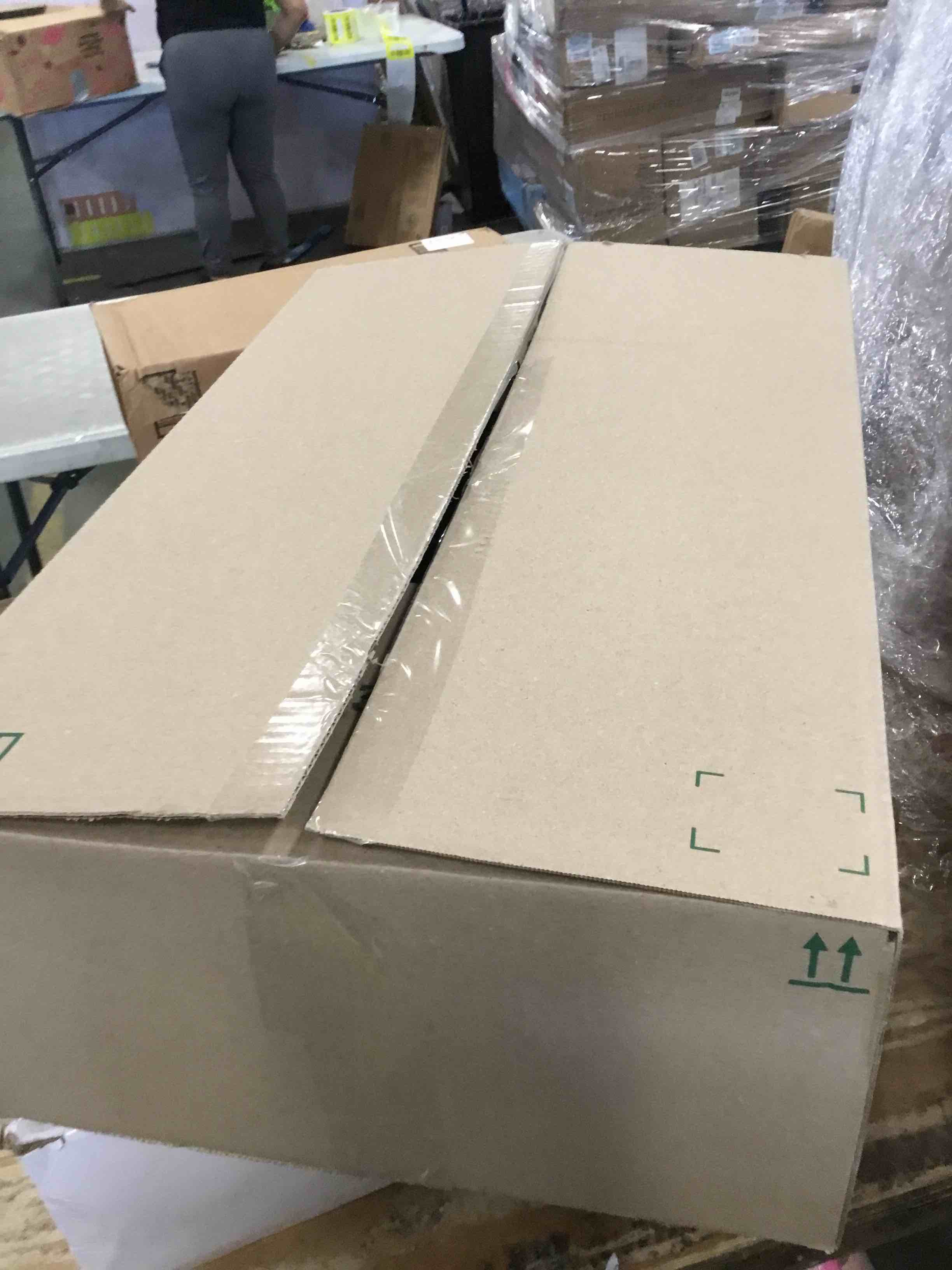 https://s3.amazonaws.com/lotting-images-prod/bidfta/BLU5701979_1714654829821.jpeg