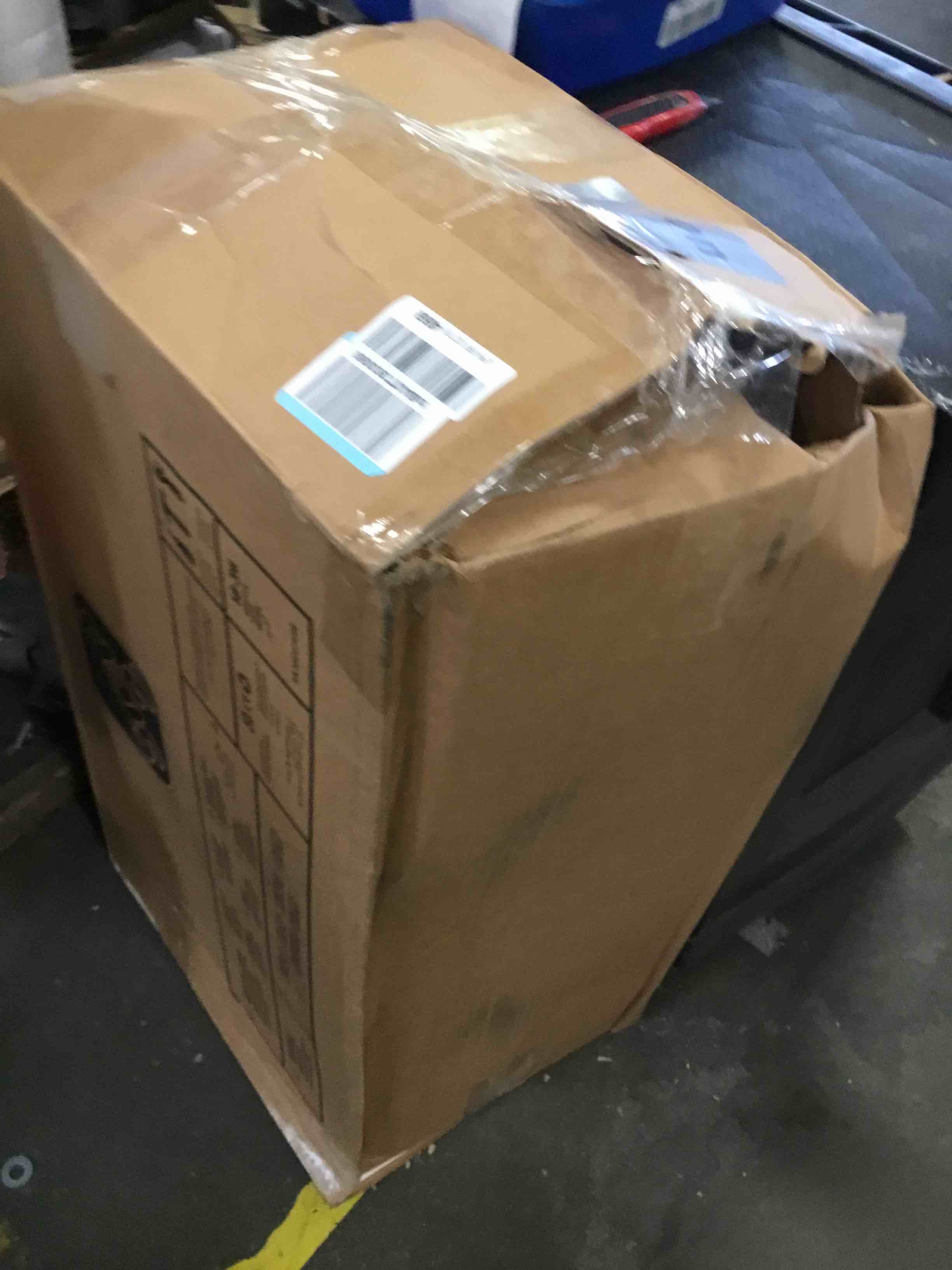 https://s3.amazonaws.com/lotting-images-prod/bidfta/BLU5702150_1714674418452.jpeg