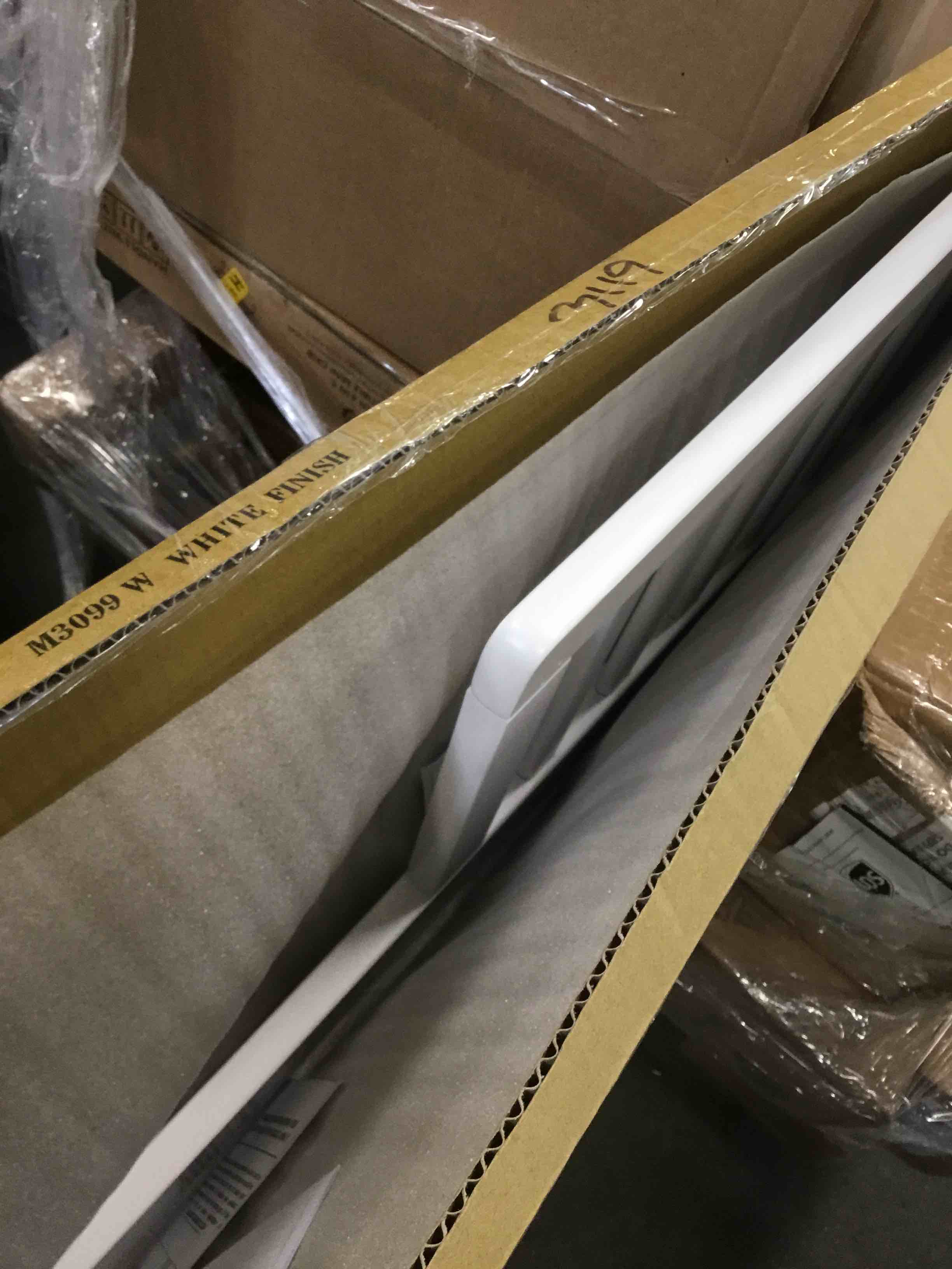 https://s3.amazonaws.com/lotting-images-prod/bidfta/BLU5702169_1714678483313.jpeg