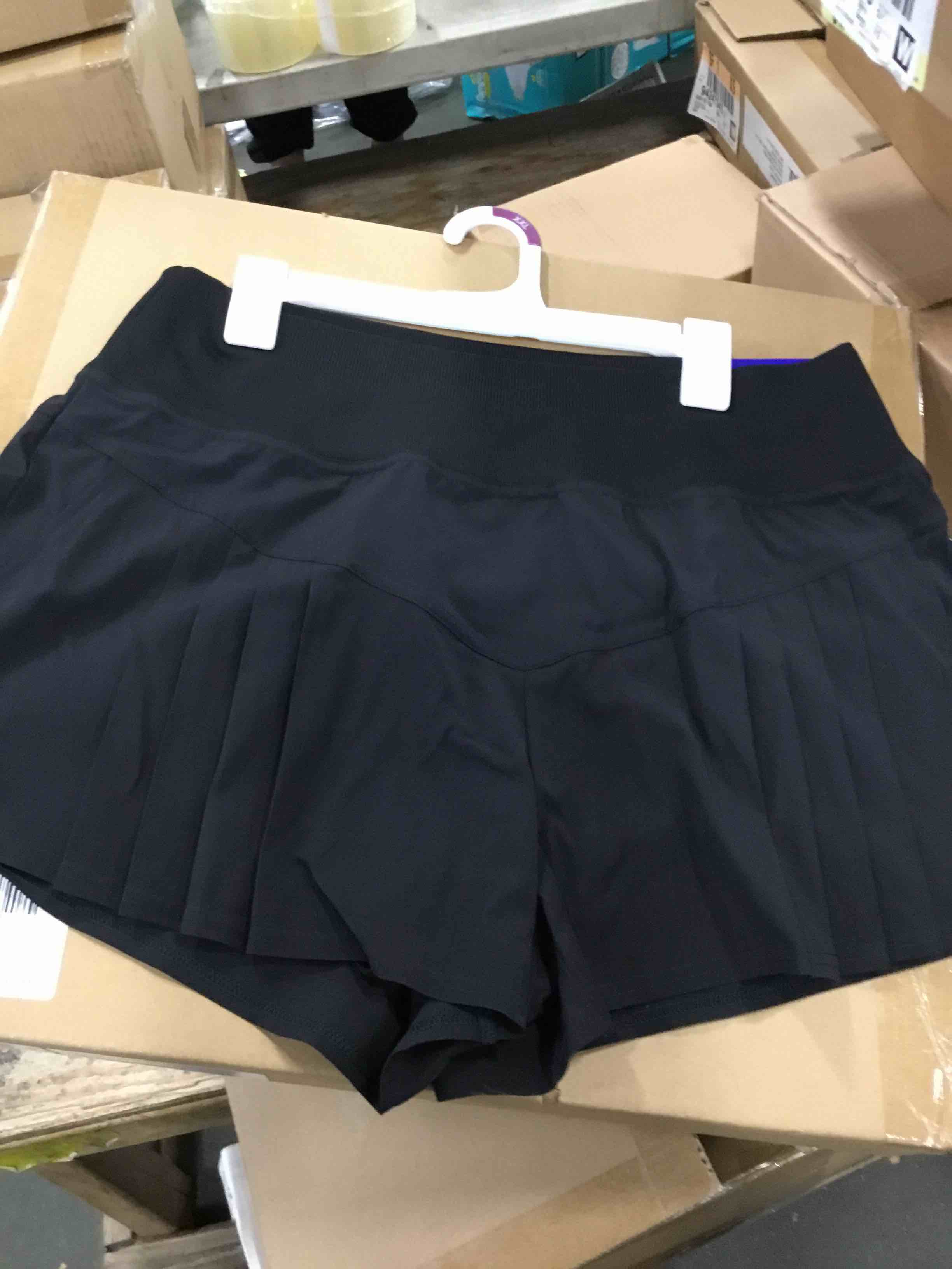 https://s3.amazonaws.com/lotting-images-prod/bidfta/BLU5702294_1714748970351.jpeg